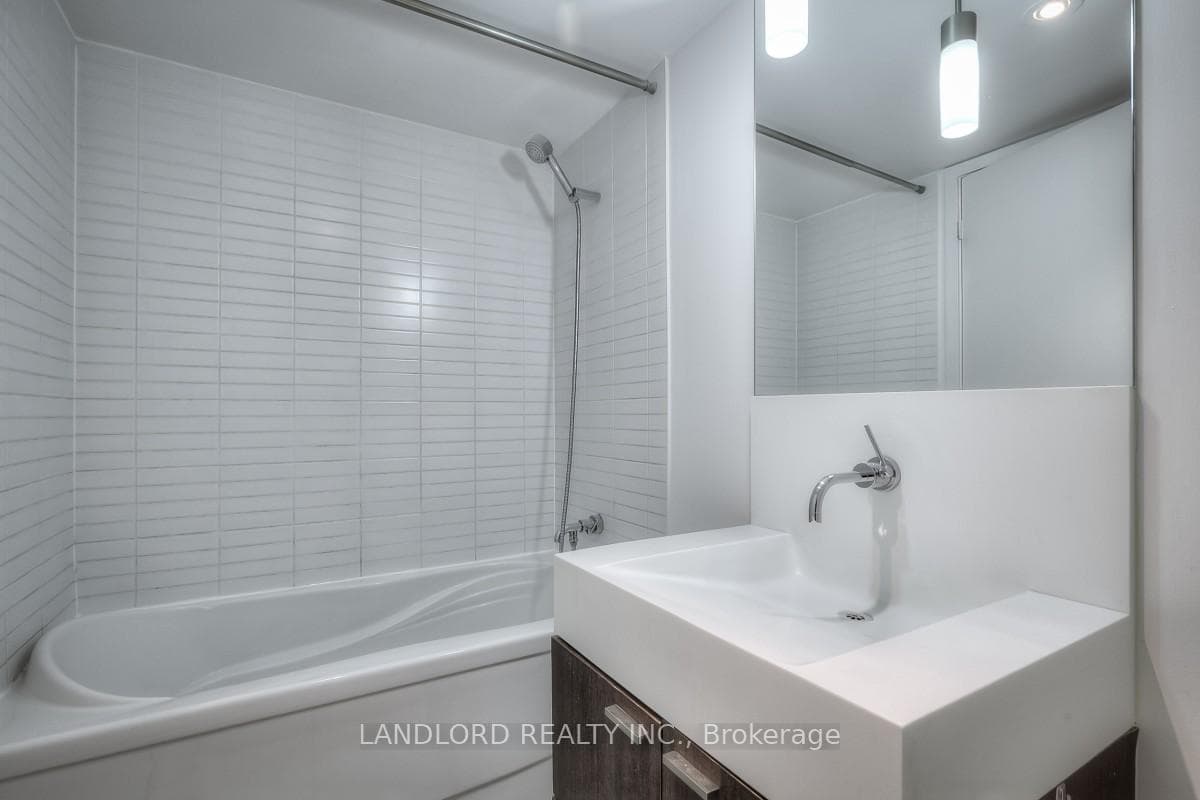 110 Charles Street Unit 611 photo 12