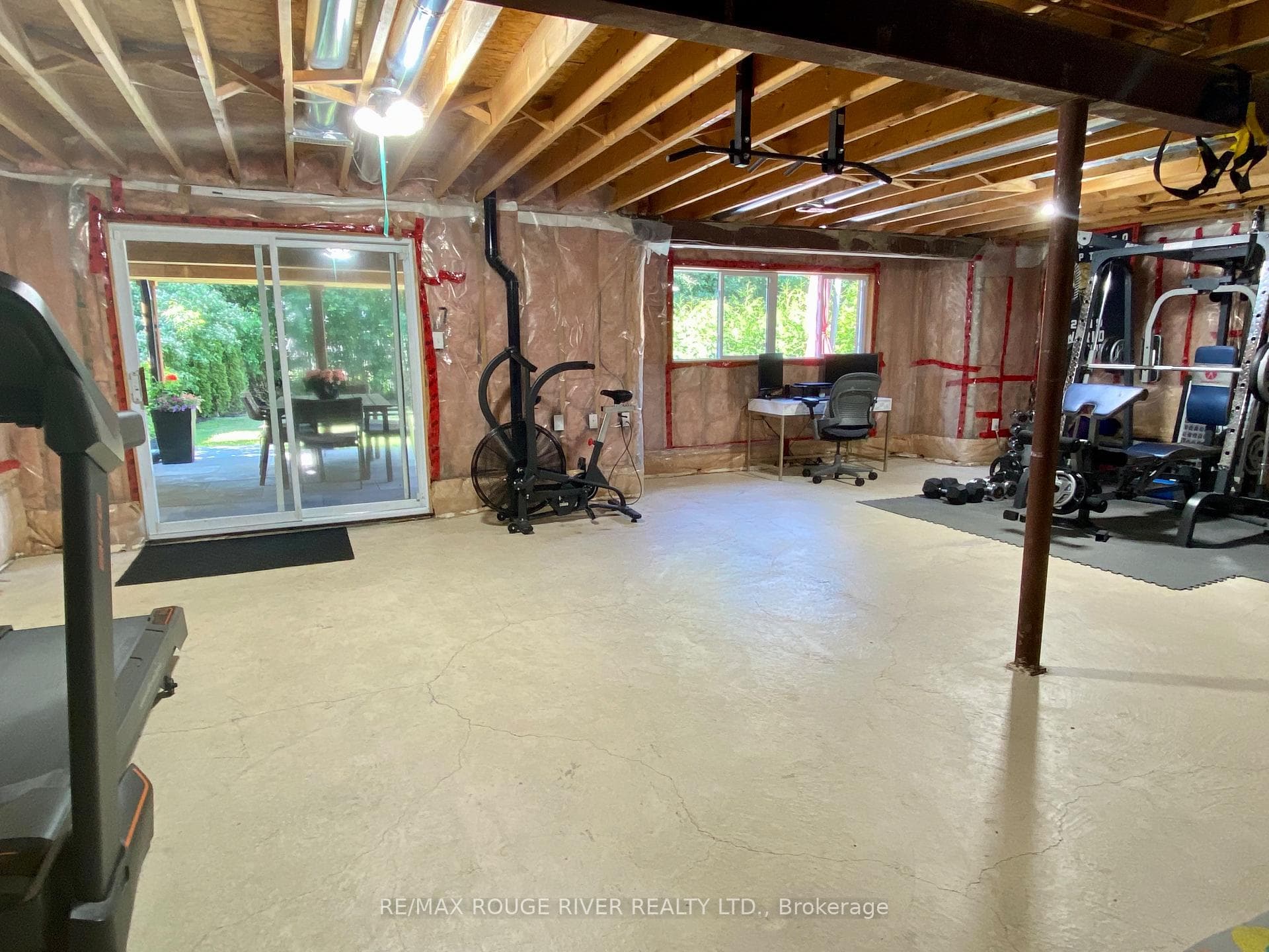 52 Warwick Avenue photo 30