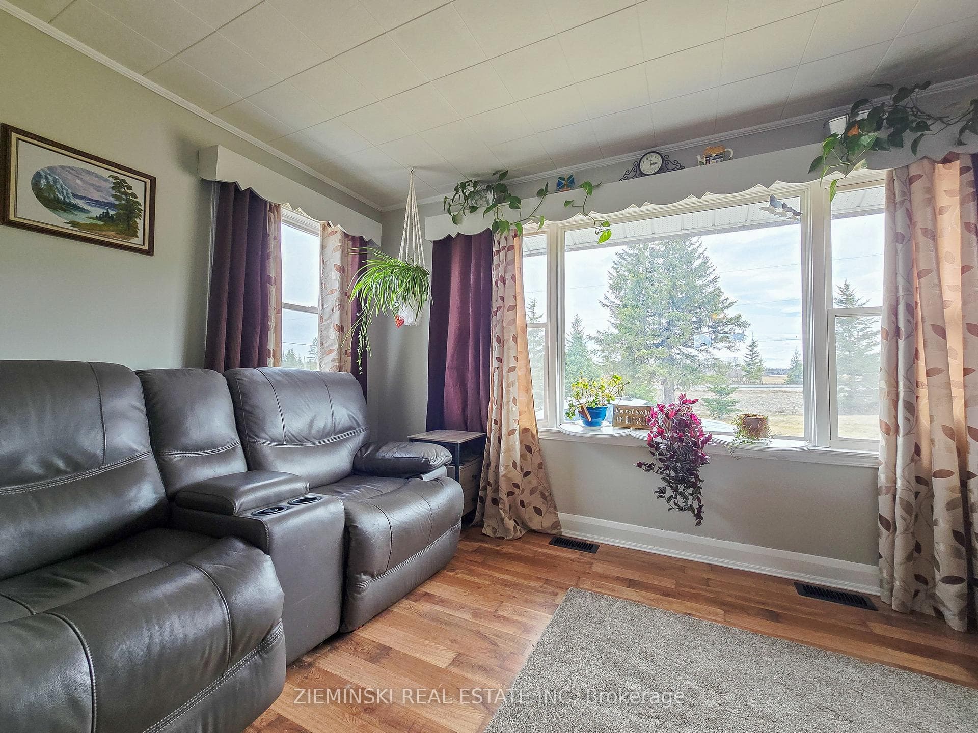 2896 101 Highway photo 8