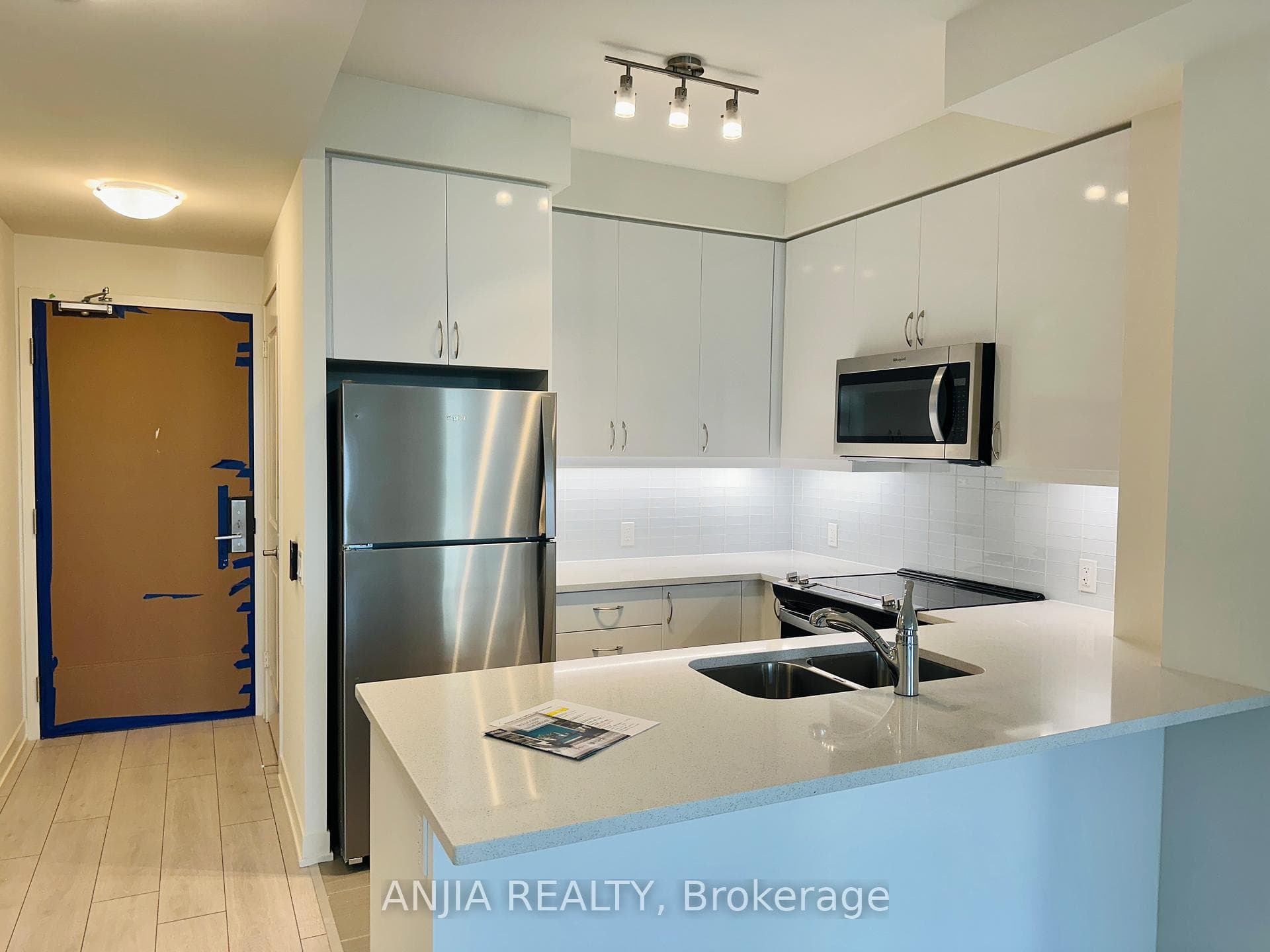 4955 Yonge Street Unit 2220 photo 6