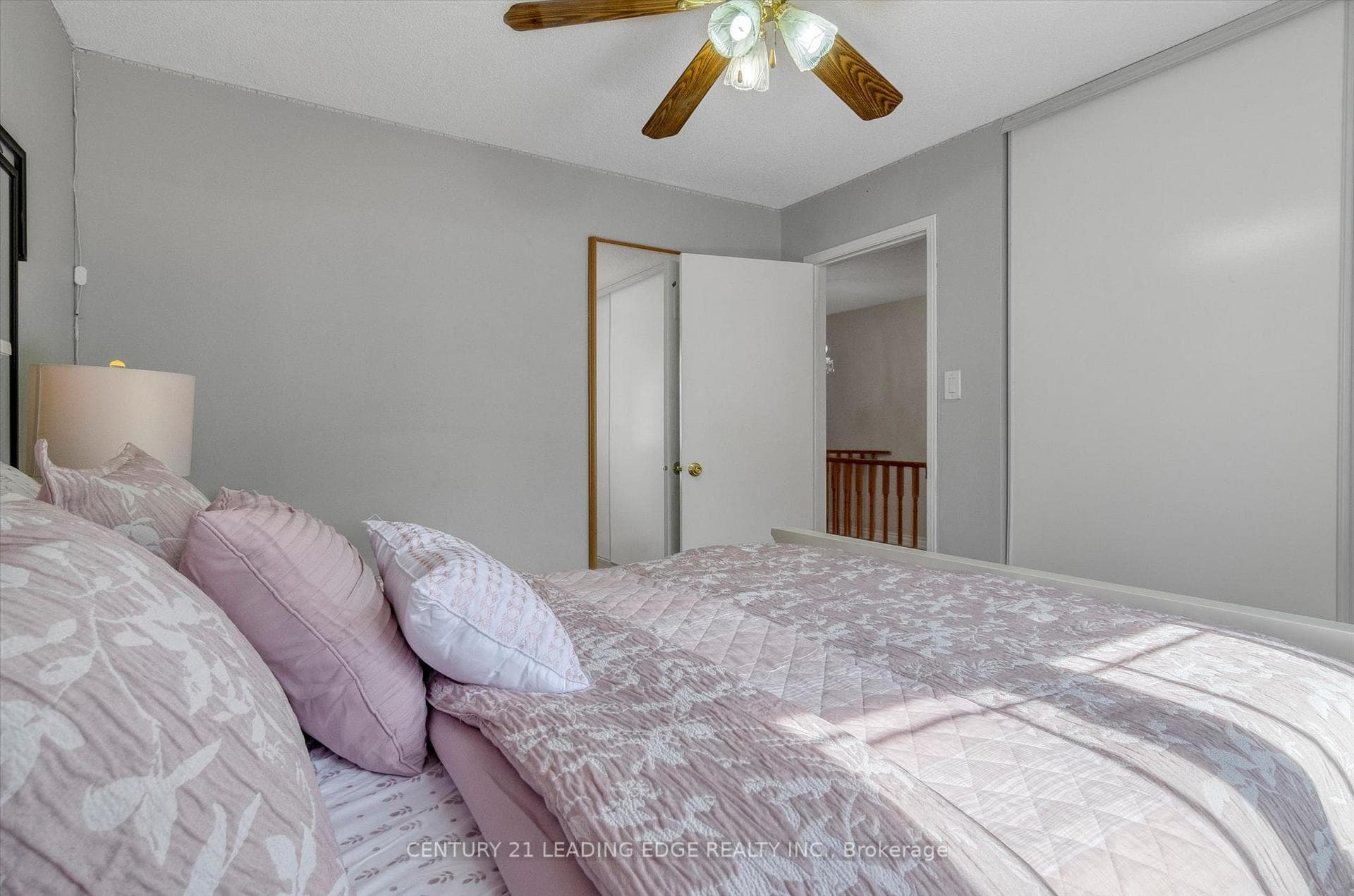 28 Macdermott Drive photo 24