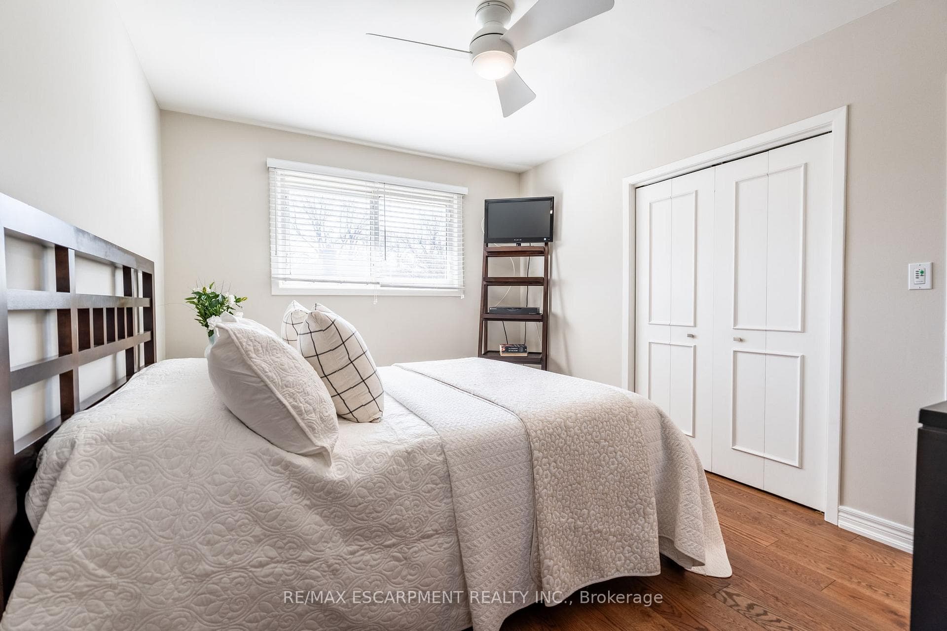 648 Thornwood Avenue photo 25