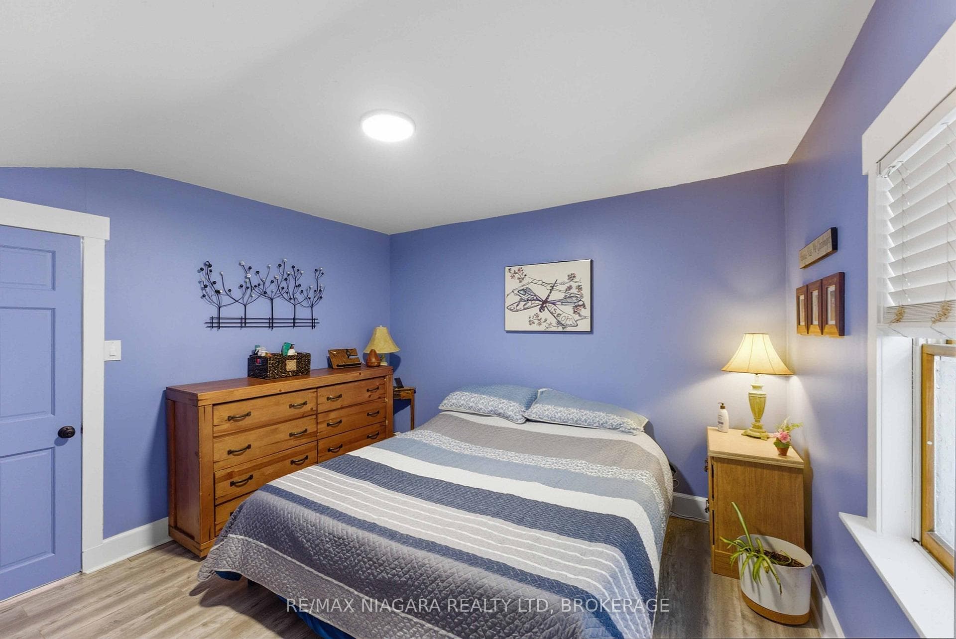 111 LOUISA Street photo 16