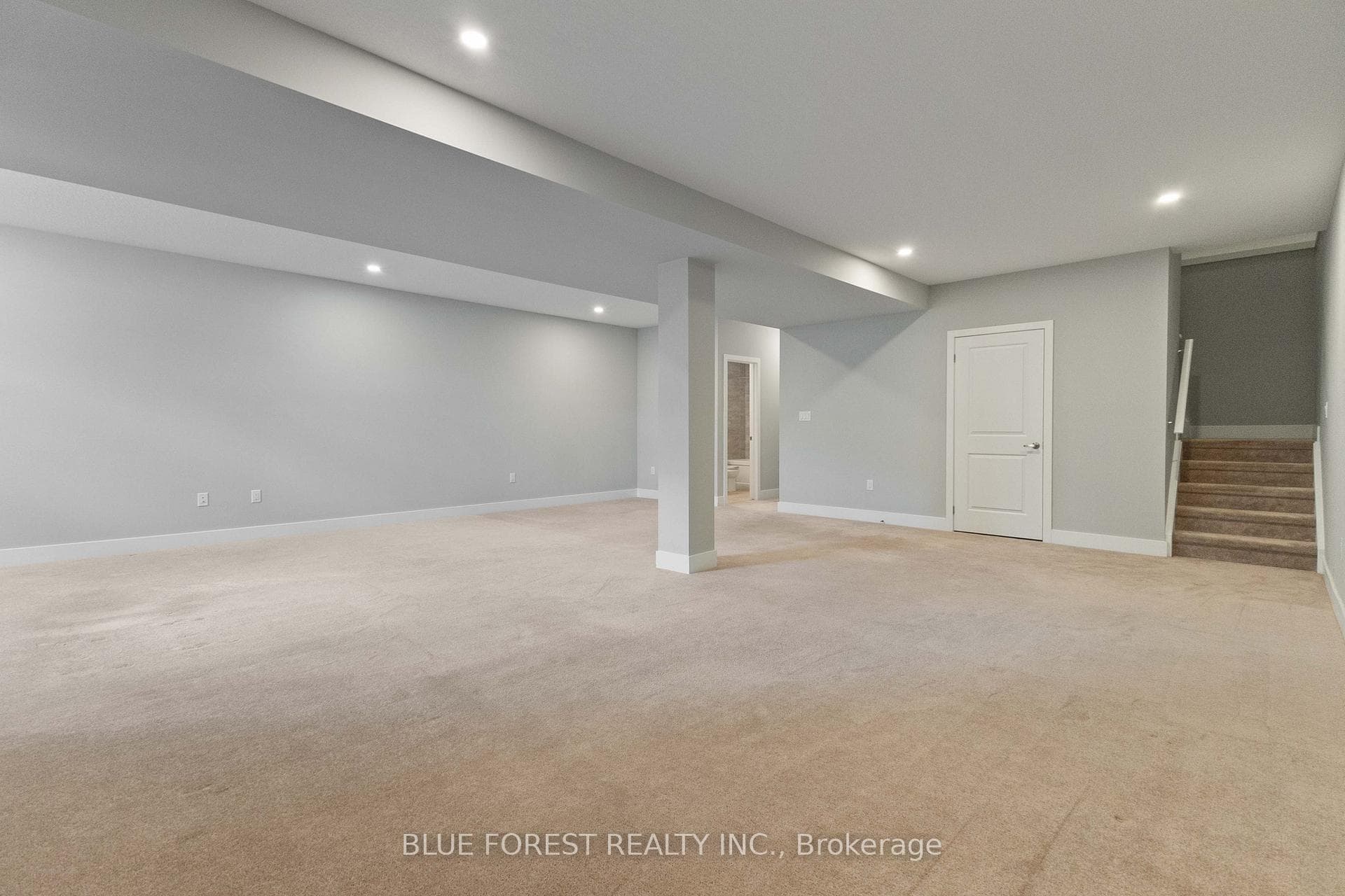2232 Evans Boulevard photo 20