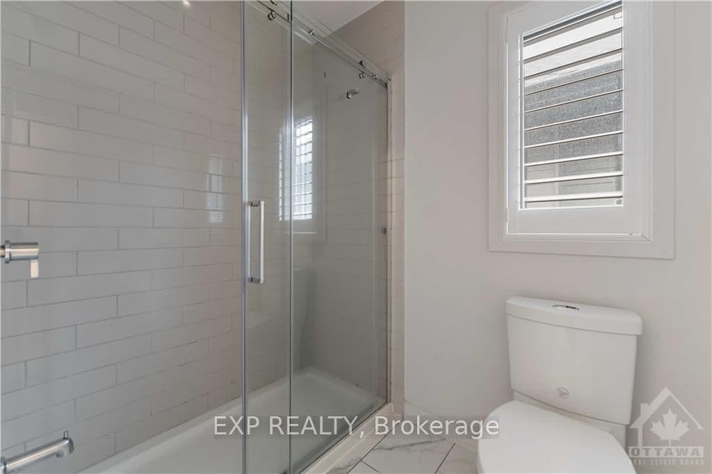 310 LONGWORTH Avenue photo 23