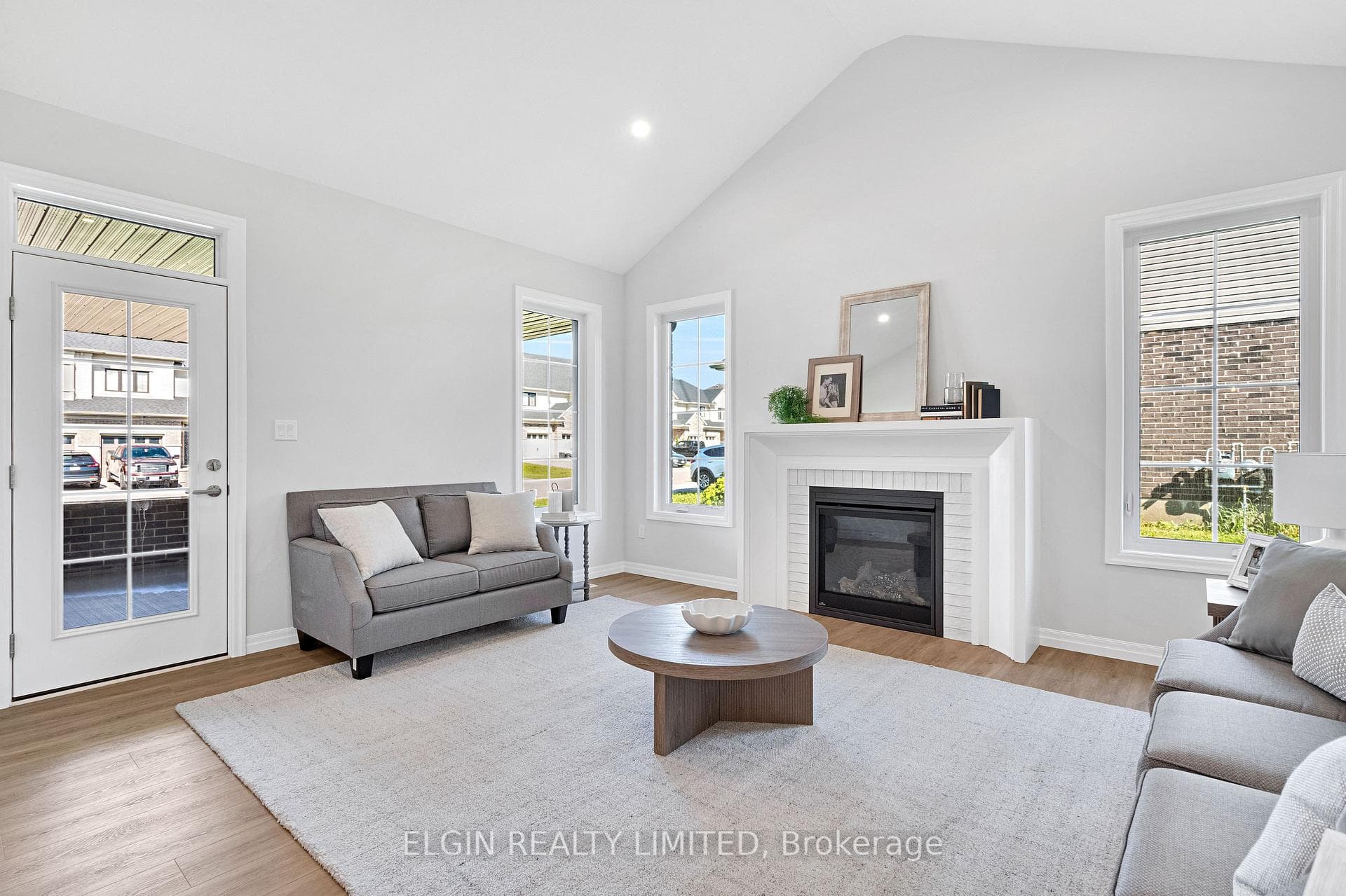 97 Keba Crescent photo 16