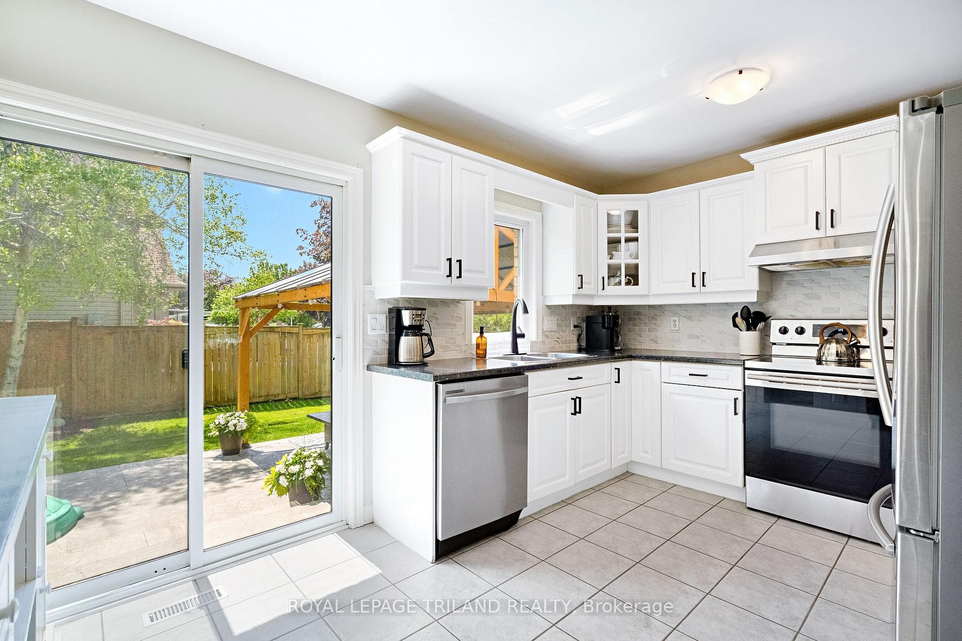 18 Sifton Drive photo 12