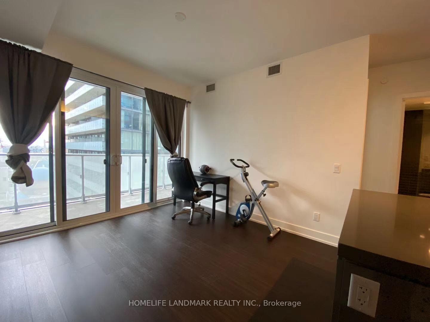 7 Grenville Street Unit 2412 photo 4