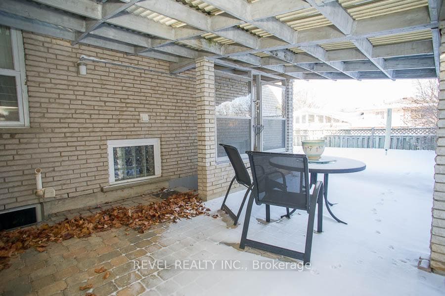 15 Burdock Boulevard photo 25