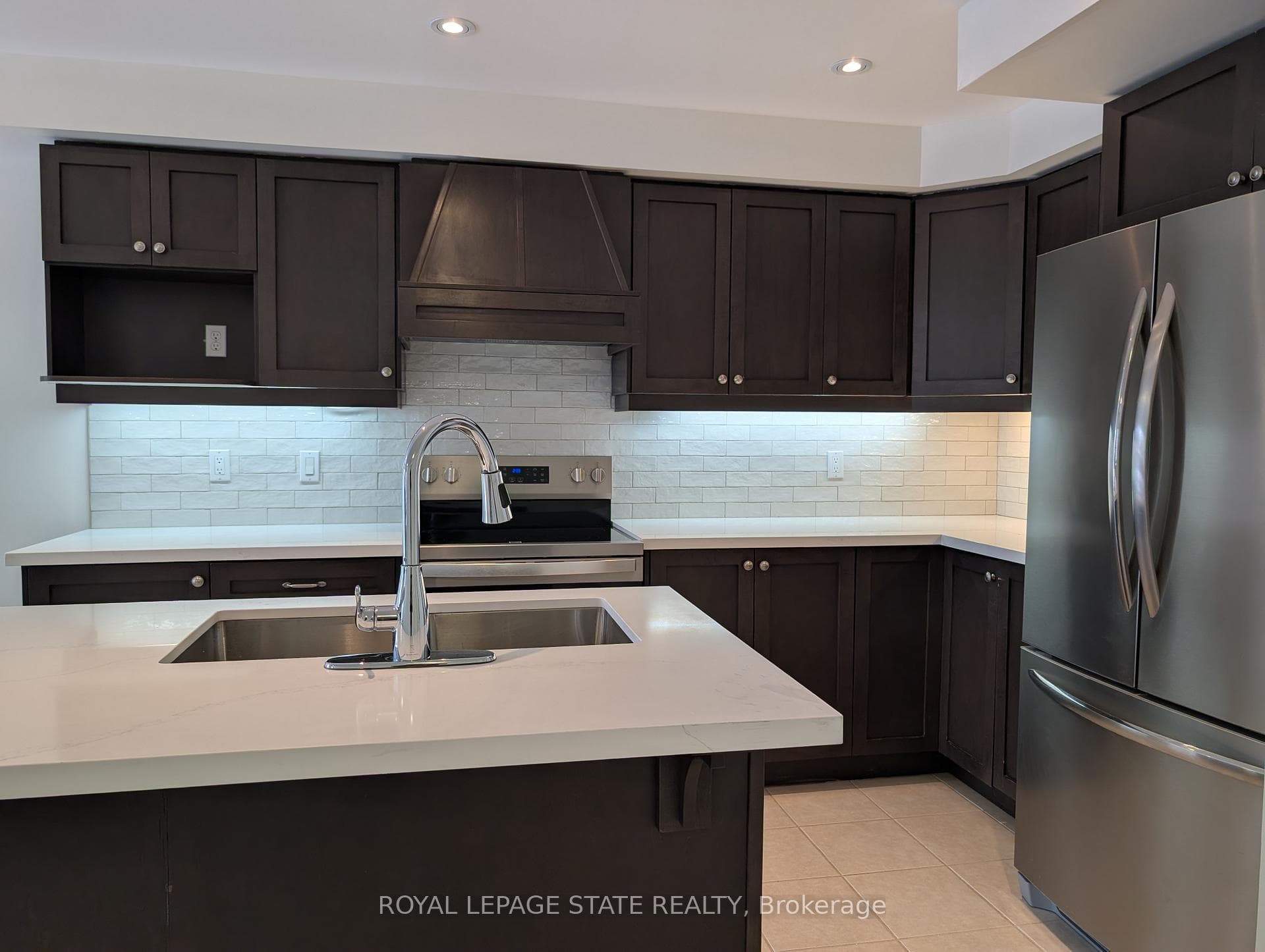 175 Penny Lane photo 19