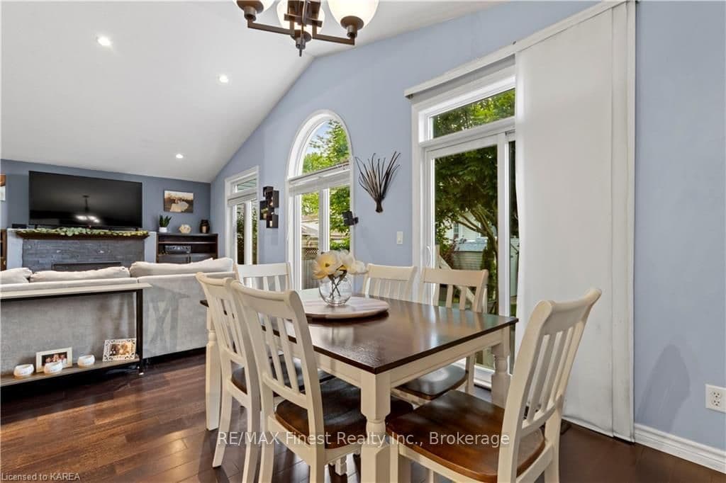 459 CONSERVATORY Drive photo 14