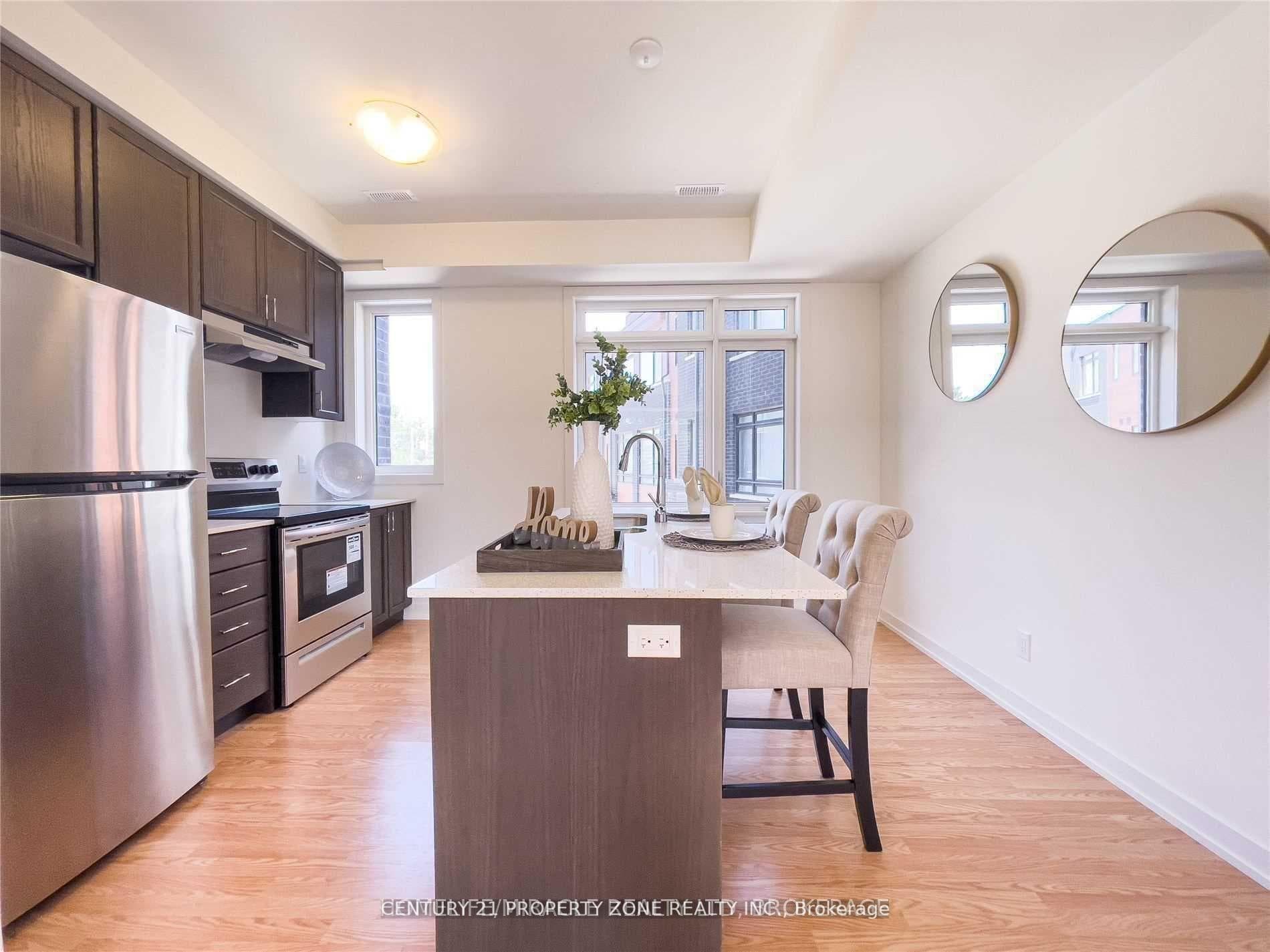 370 Red Maple Road Unit 23 photo 6
