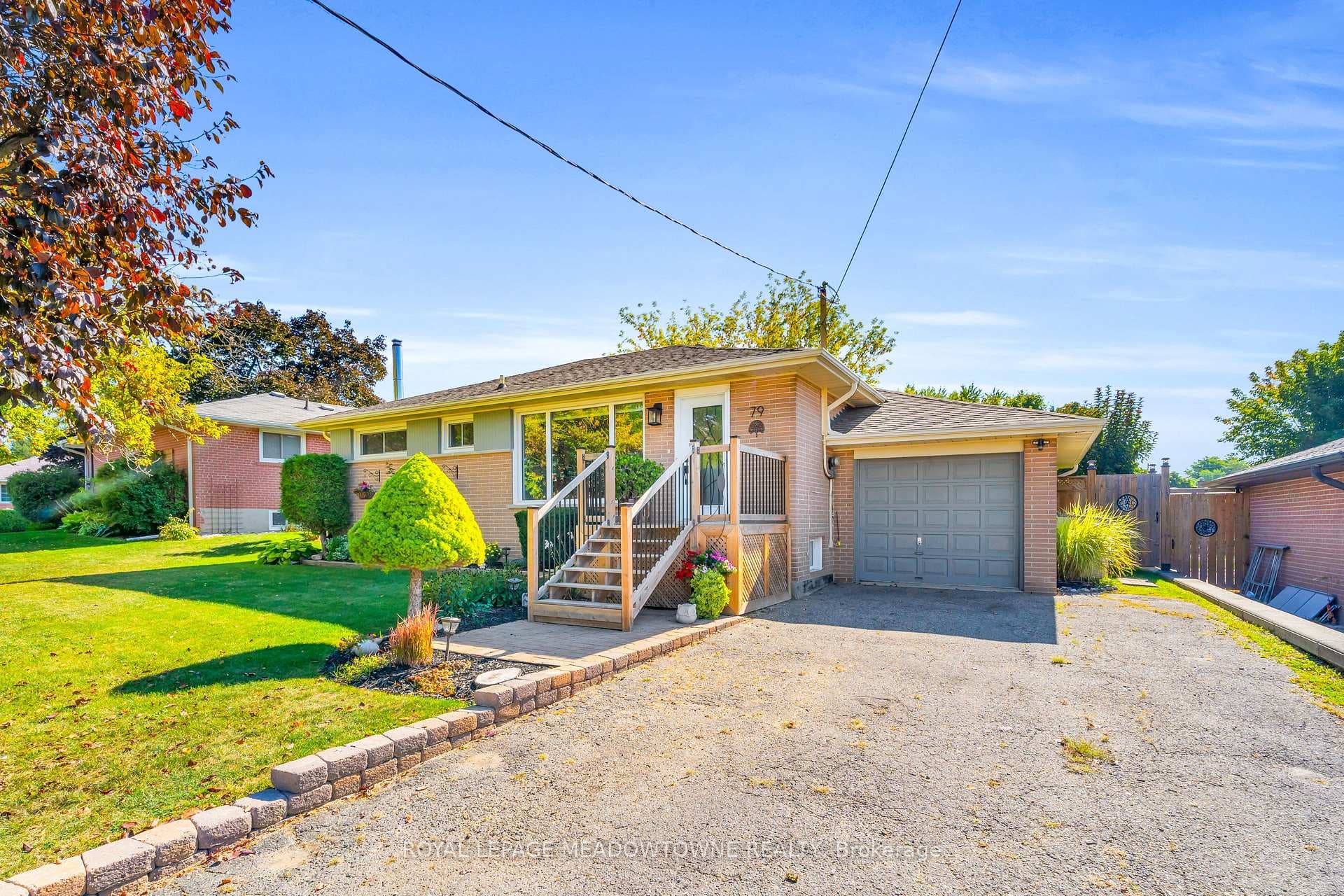 79 Rexway Drive photo 2