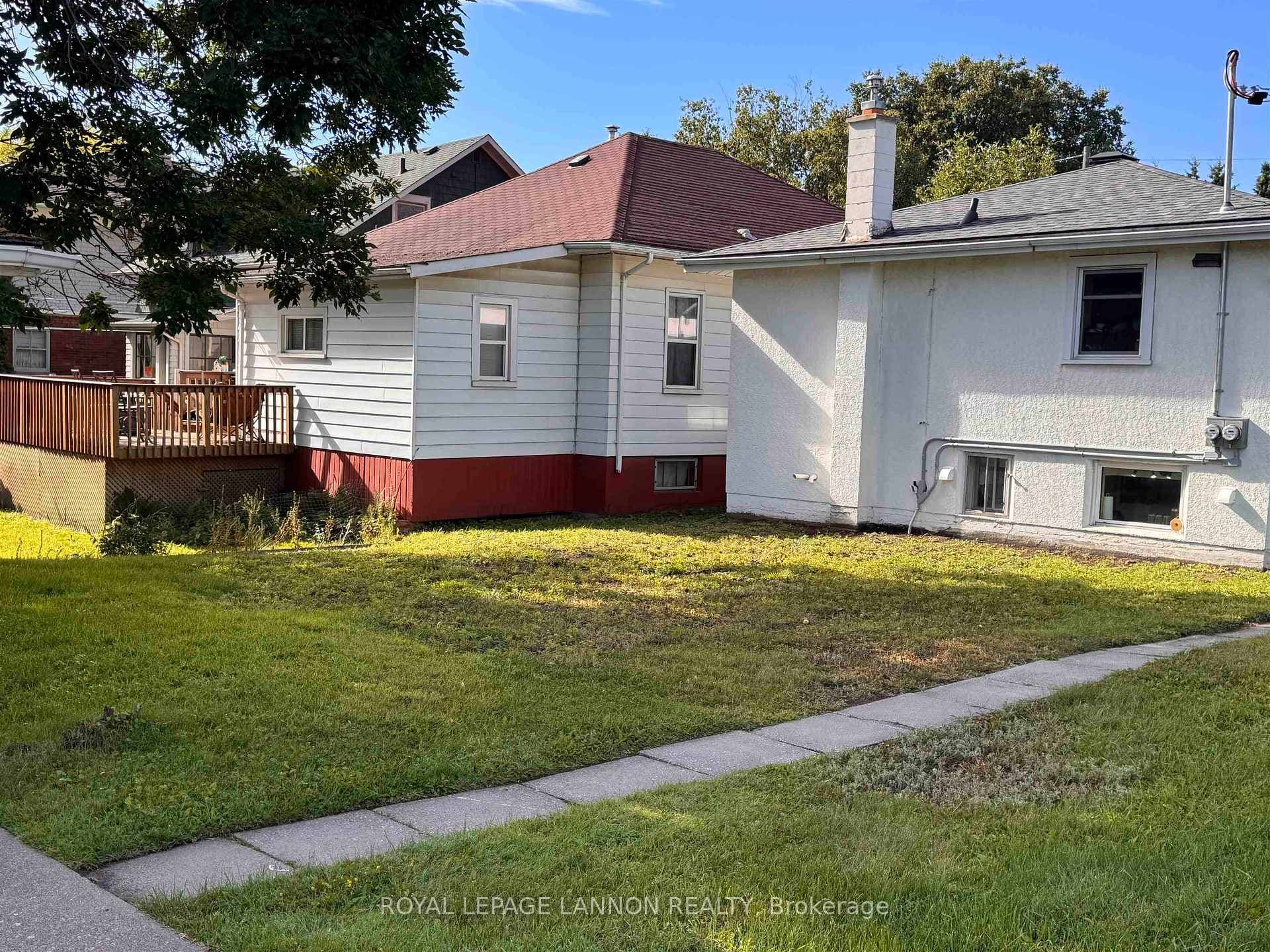300 Van Horne St. photo 13