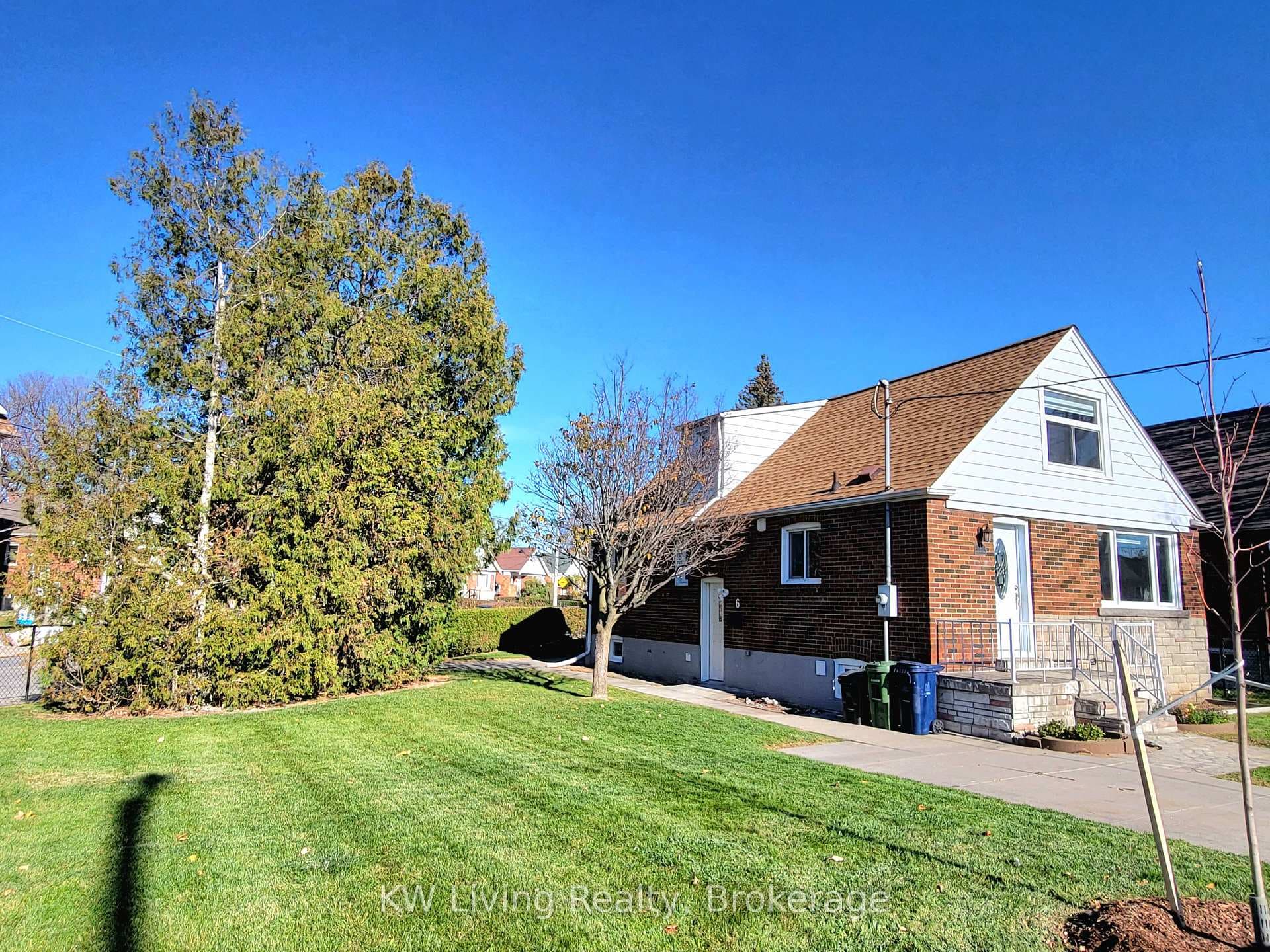 6 Gardens Crescent Unit Bsmt photo 1