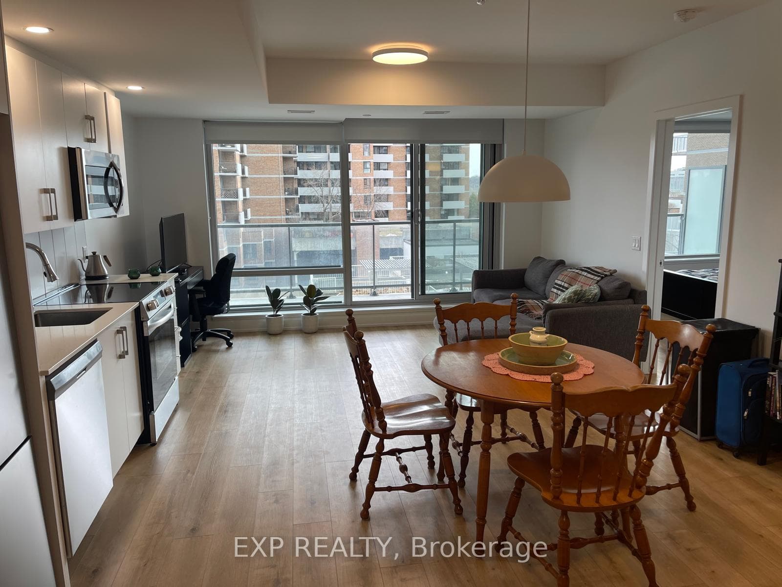 99 Parkdale Avenue Unit 505 photo 6