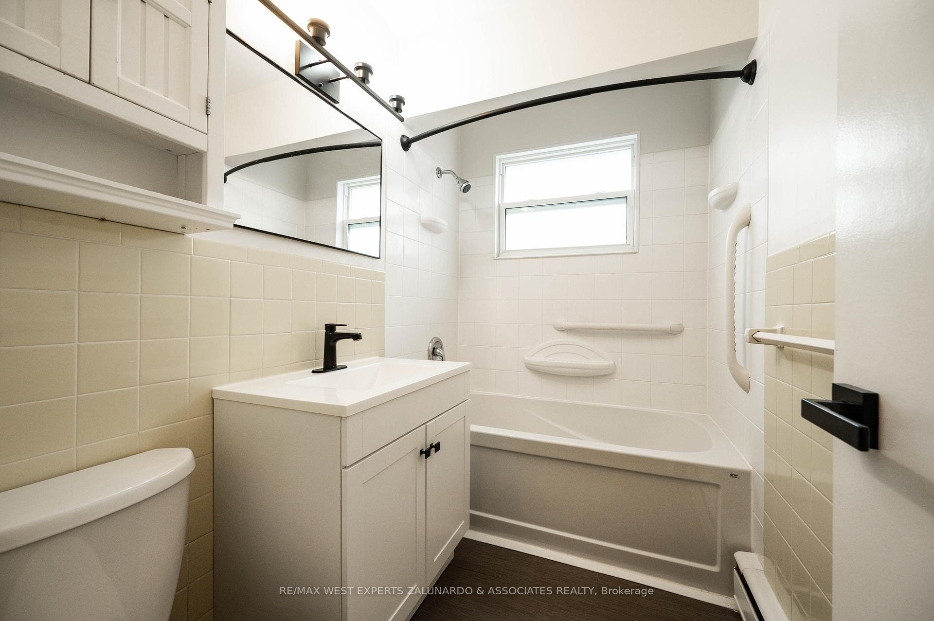 230 Sherwood Avenue Unit 2 photo 34
