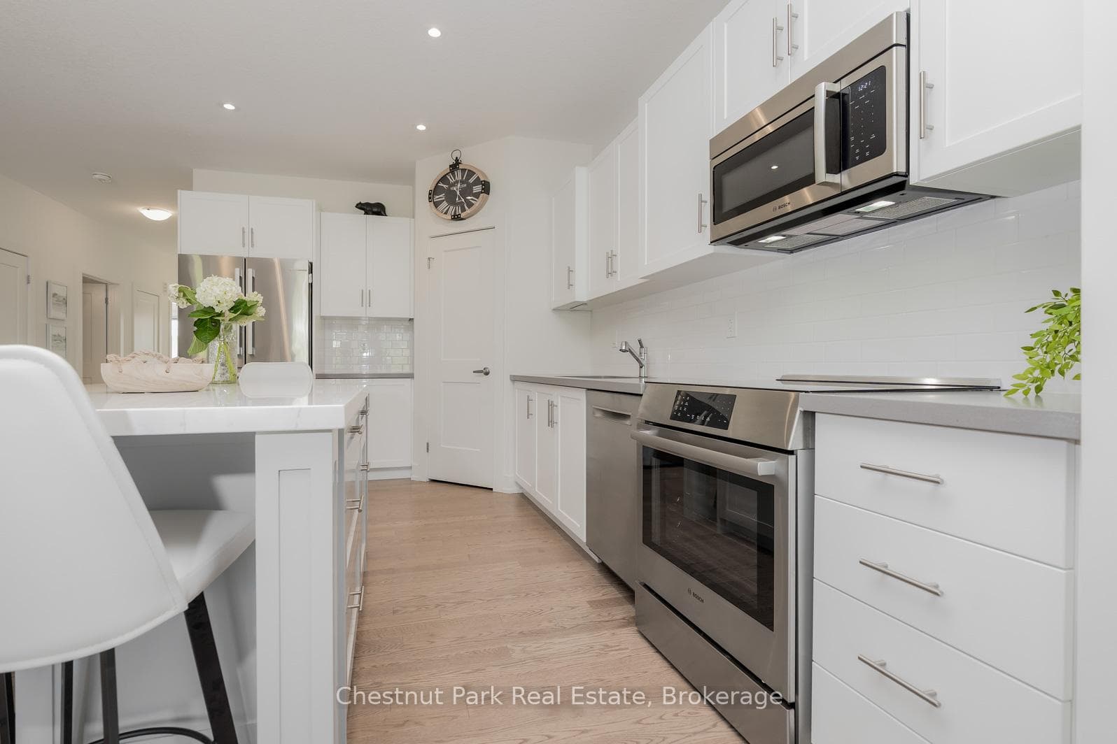 161 Hawthorn Crescent photo 10