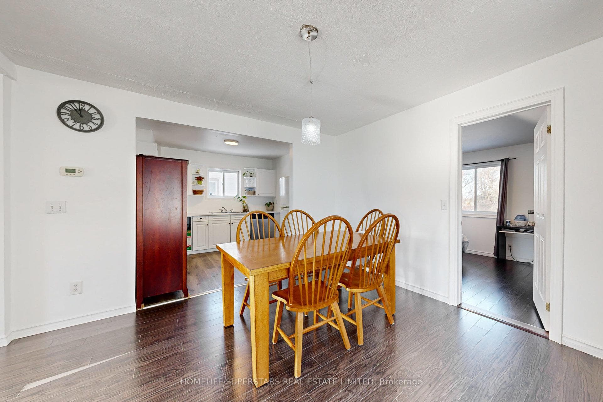 256 Annis Street photo 11