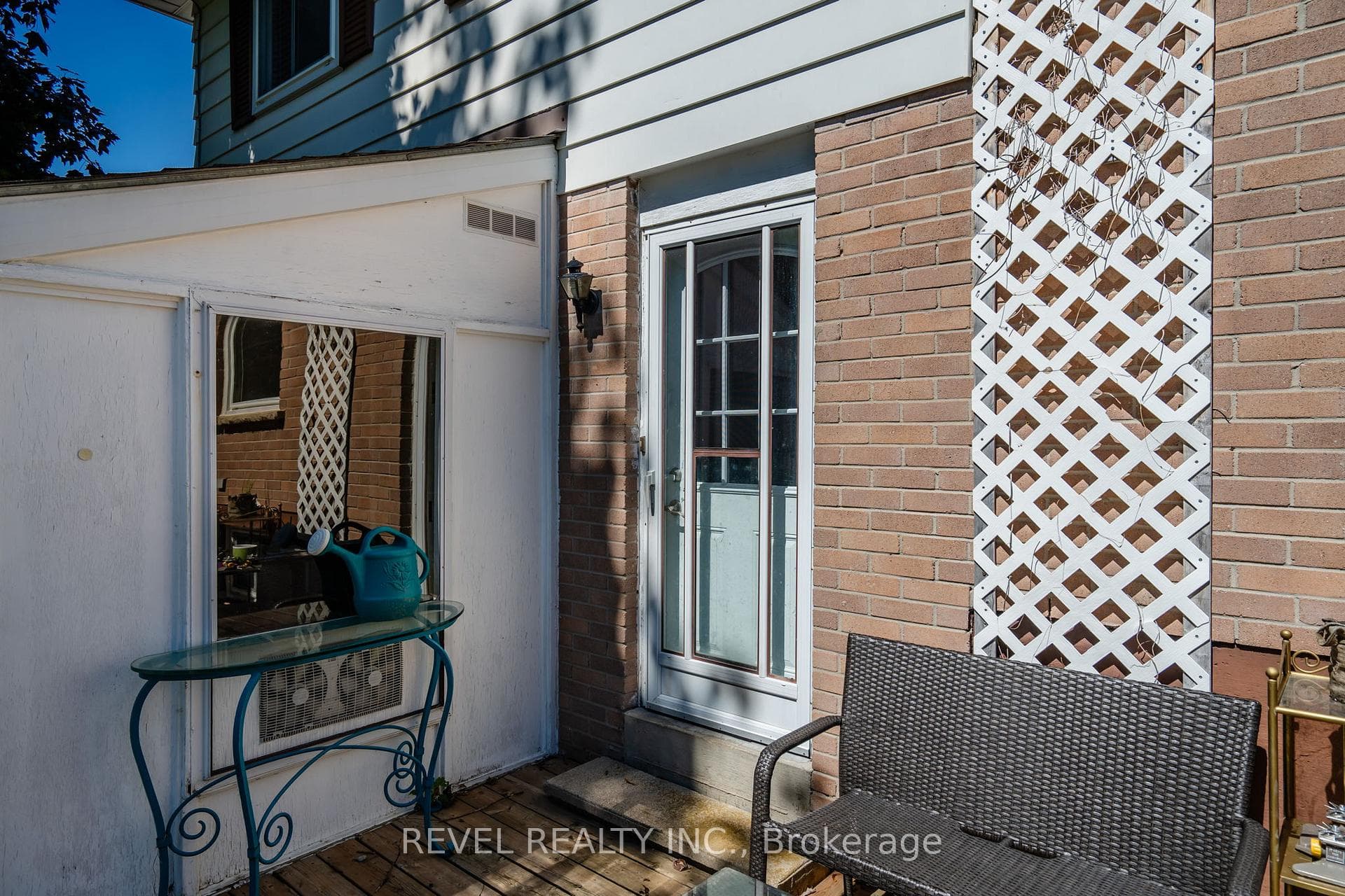 6 Huron Street photo 28