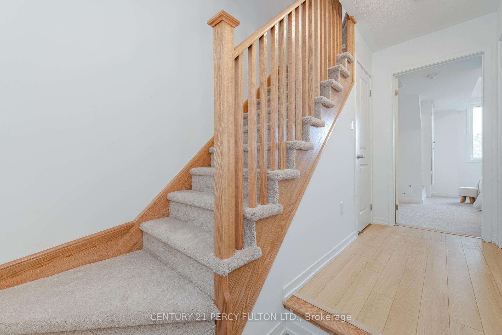 147 Hunt Street photo 32