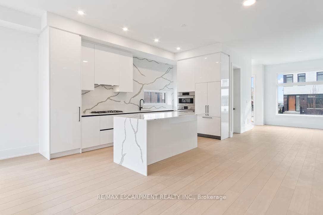 20 Lou Parsons Way Unit 19 photo 8