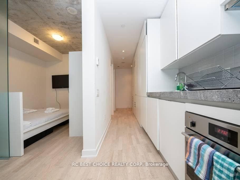 38 stewart Street Unit 609 photo 11