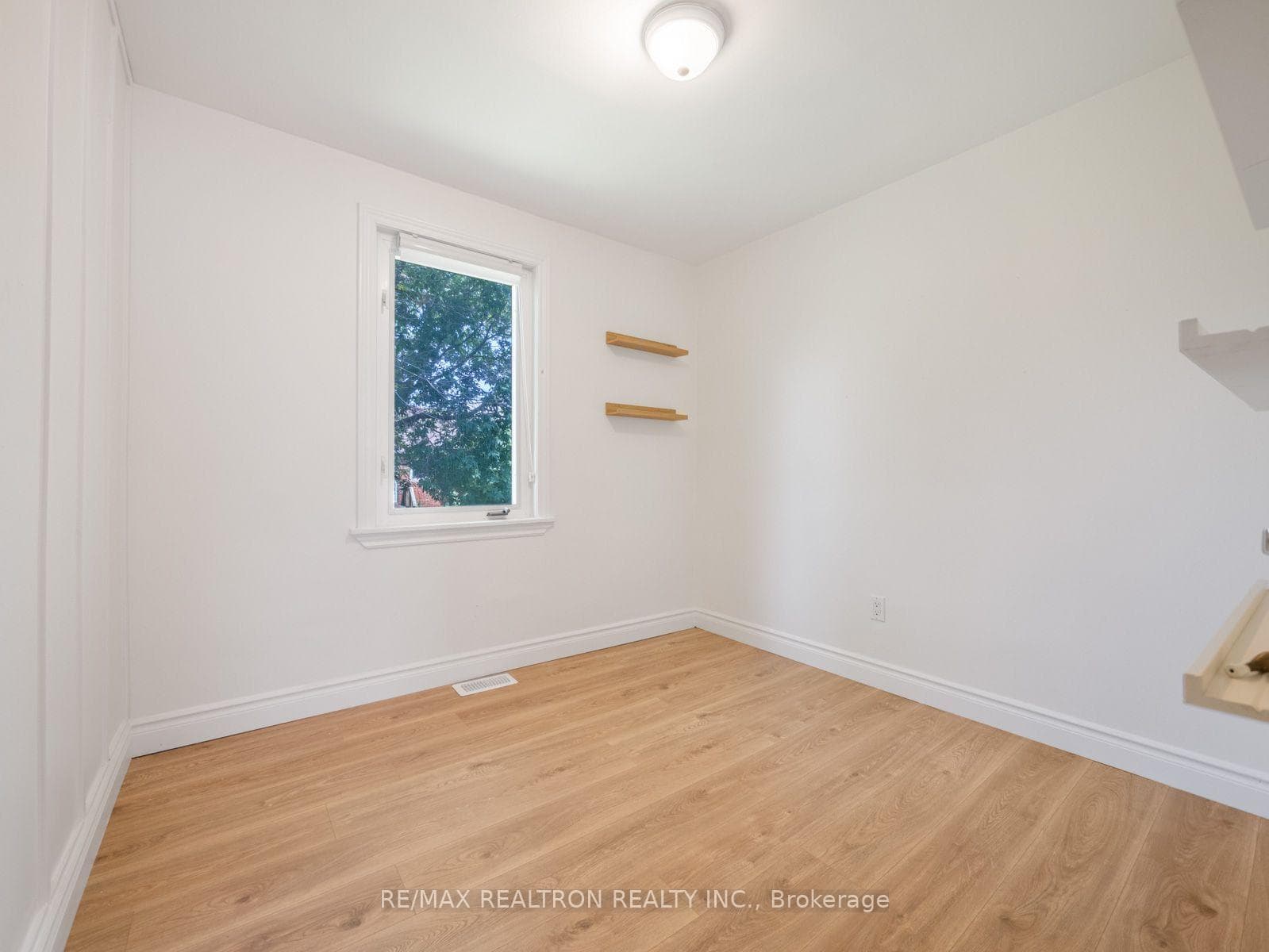 110 Gorman Park Road photo 24