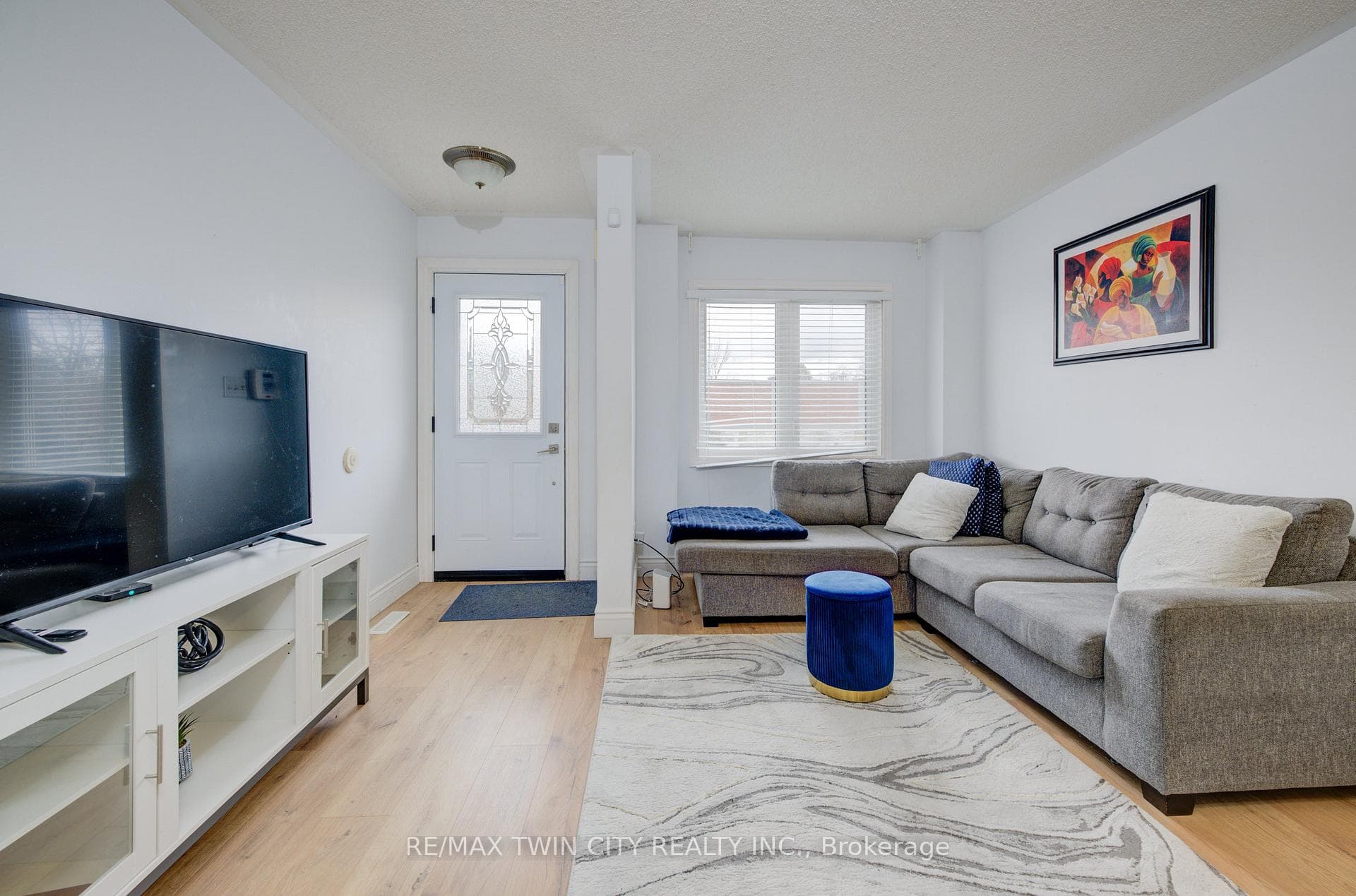 224 Rosemount Avenue Unit 35 photo 3