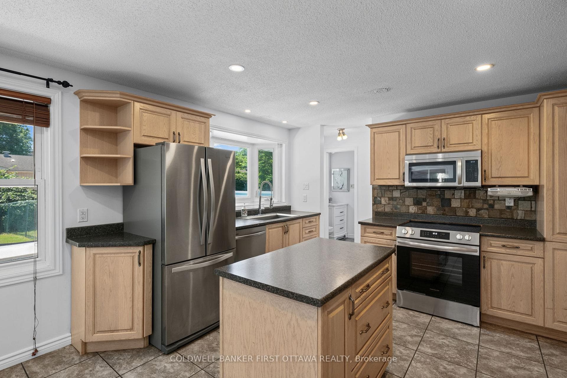 Prepping island & all stainless steel appliances