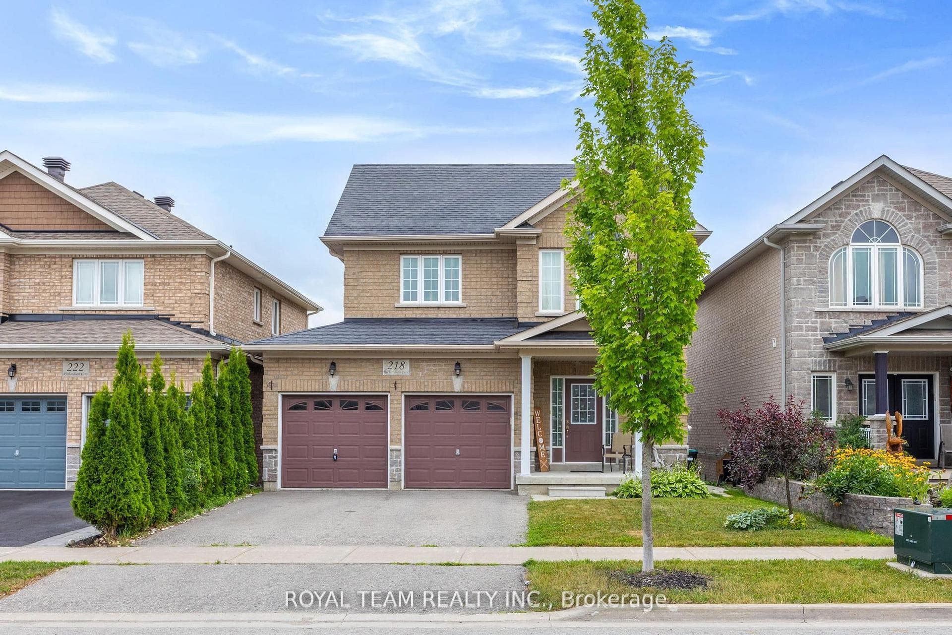 218 Richardson Crescent photo 3