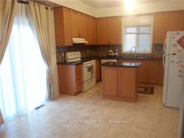 516 Pleasant Ridge Avenue photo 2