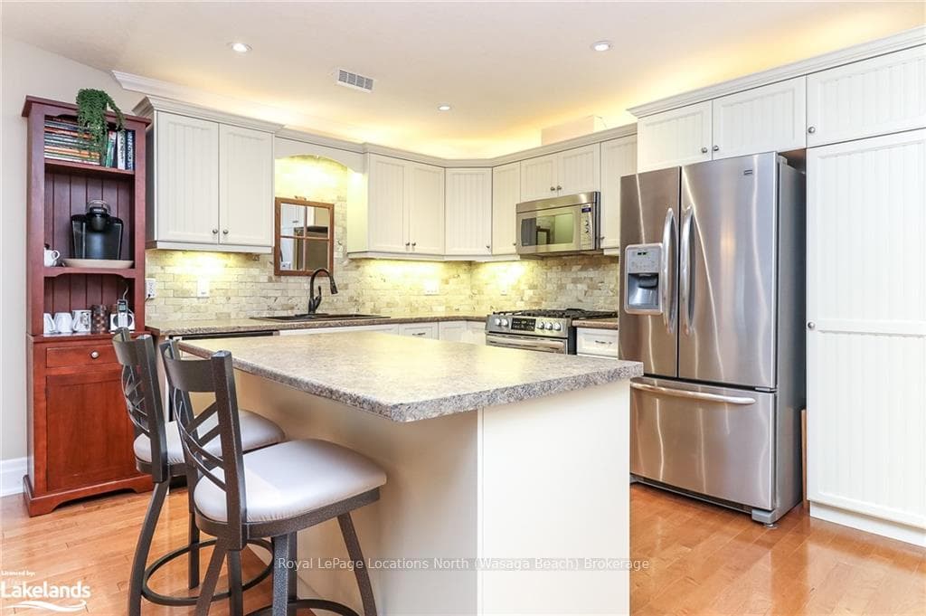 35 CHESTNUT Lane photo 14