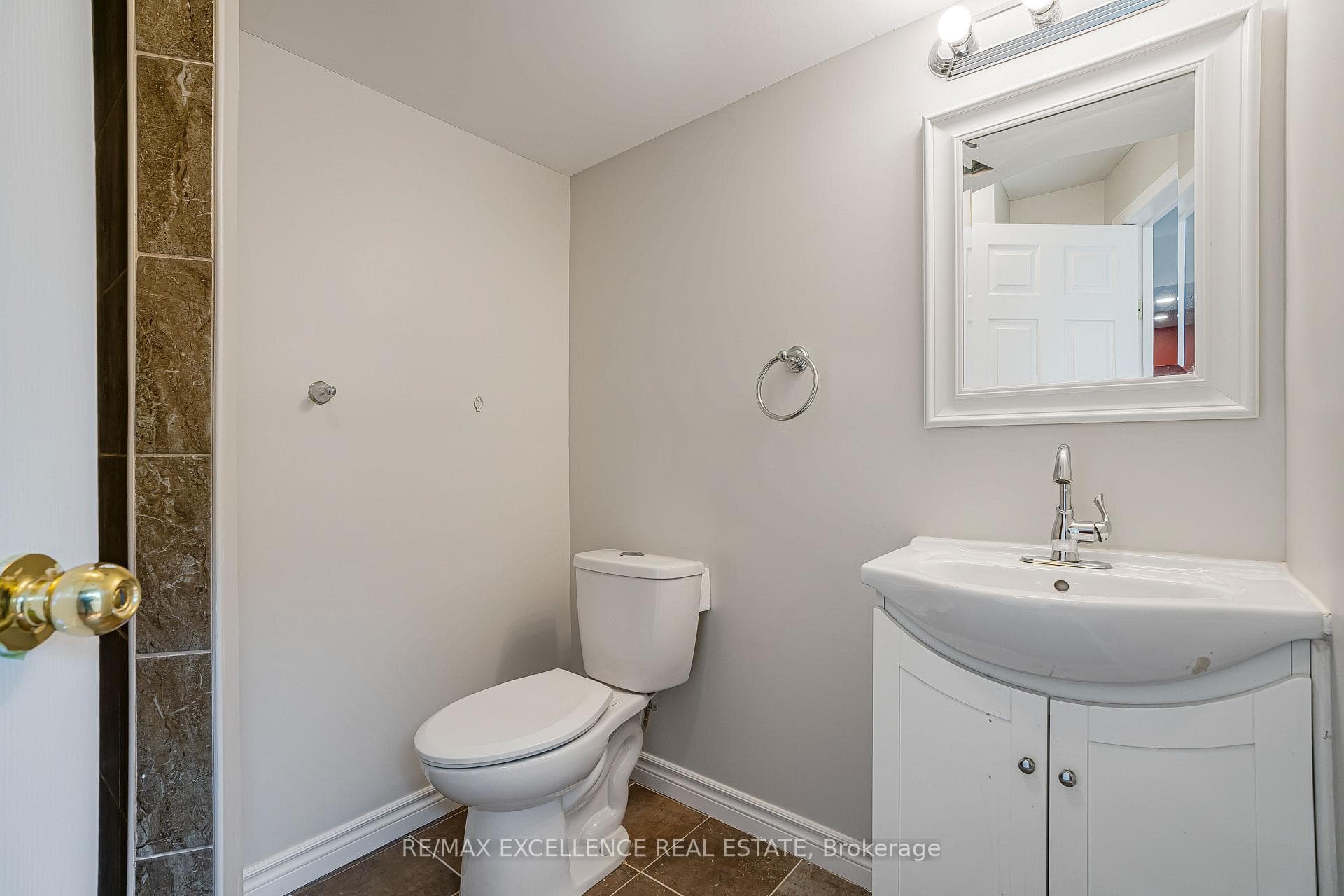 3366 Mikalda Road photo 23