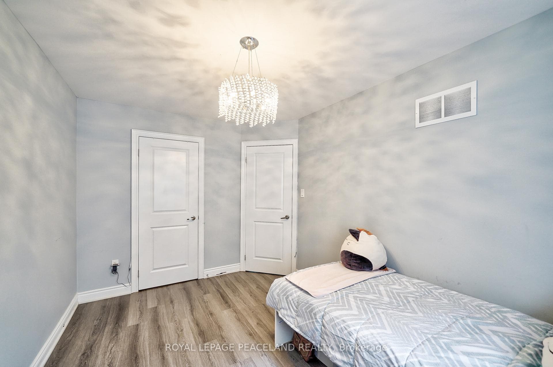 133 Art West Avenue photo 35