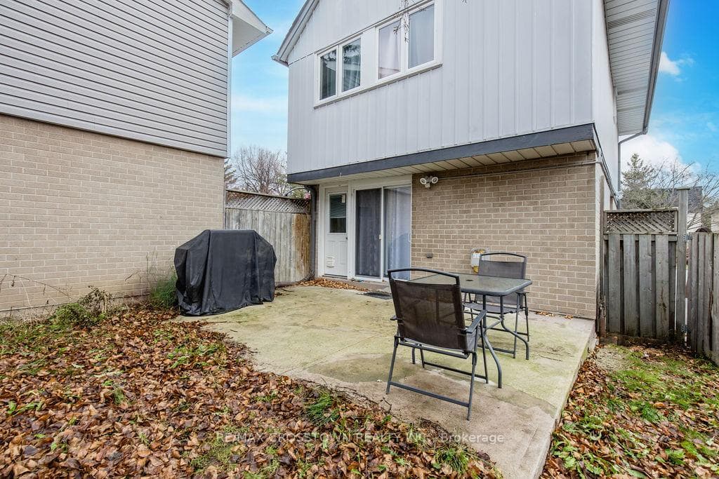 20 Hillpark Trail photo 30