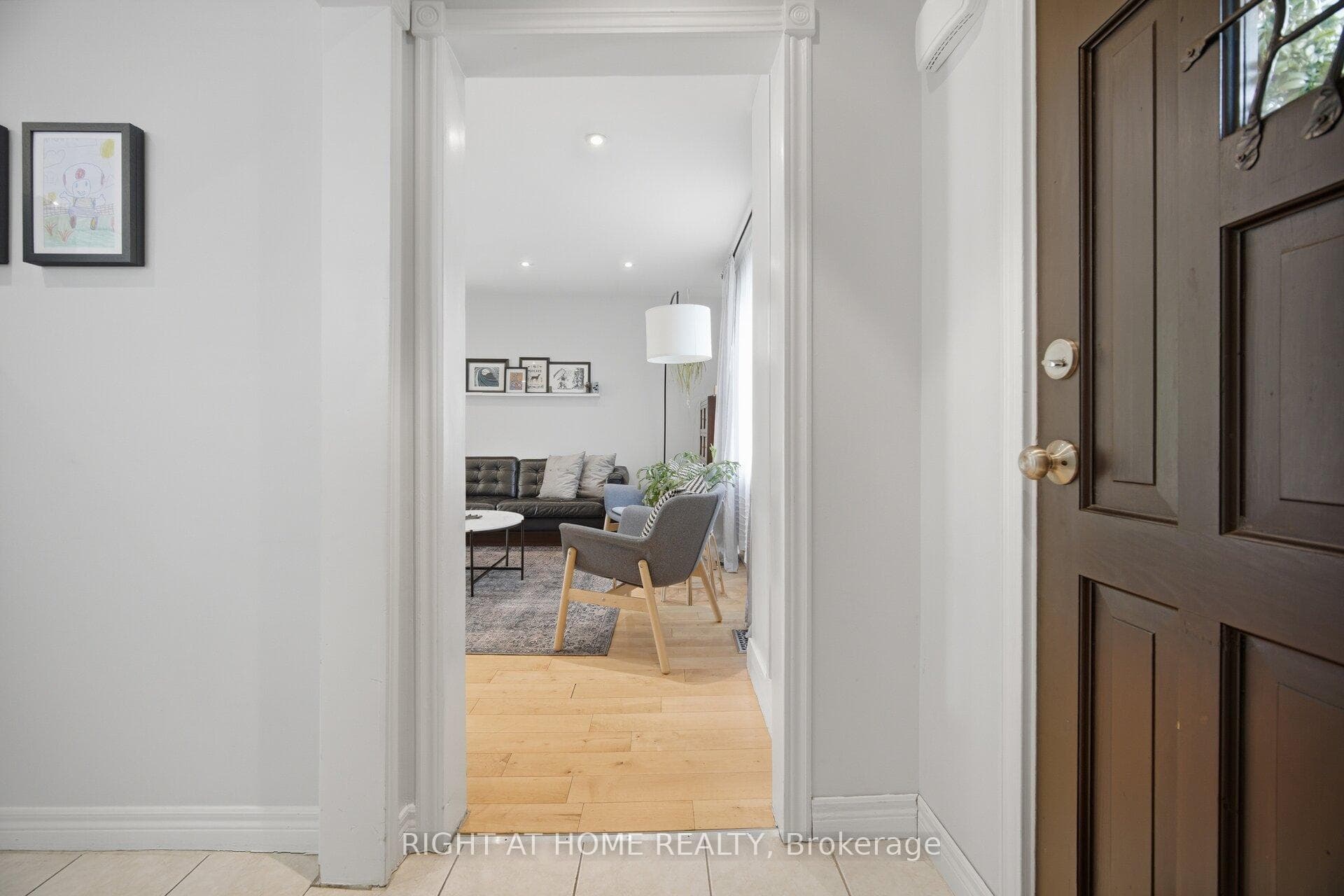 18 Vanbrugh Avenue photo 3
