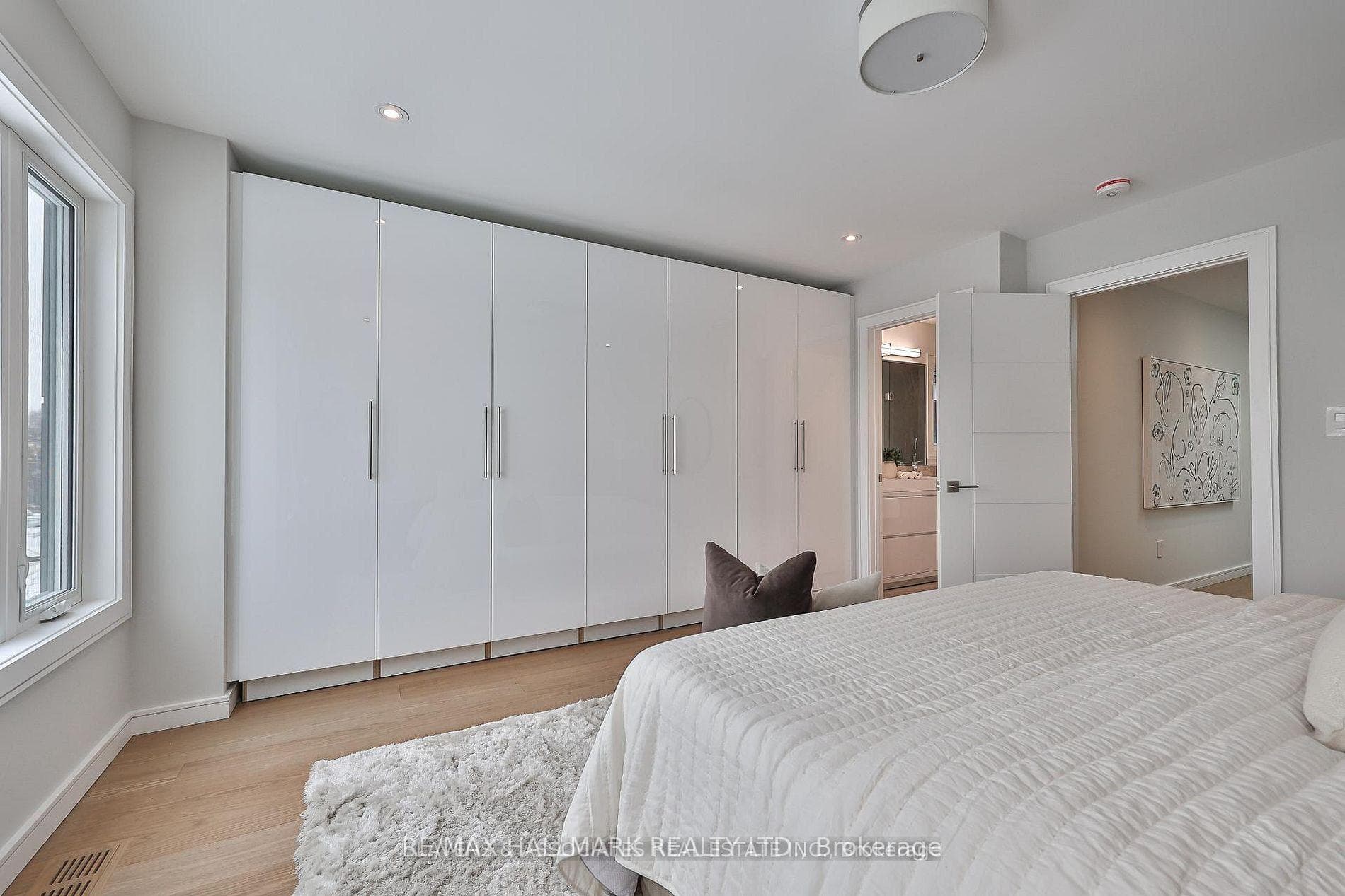 3B Linton Avenue photo 20