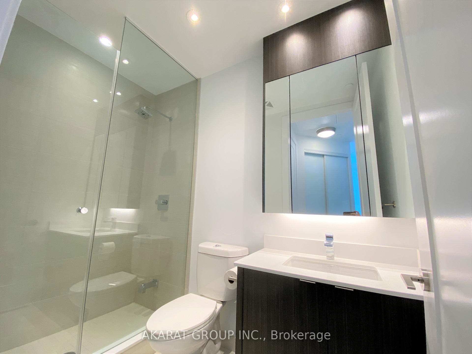 1 Edgewater Drive Unit 221 photo 14