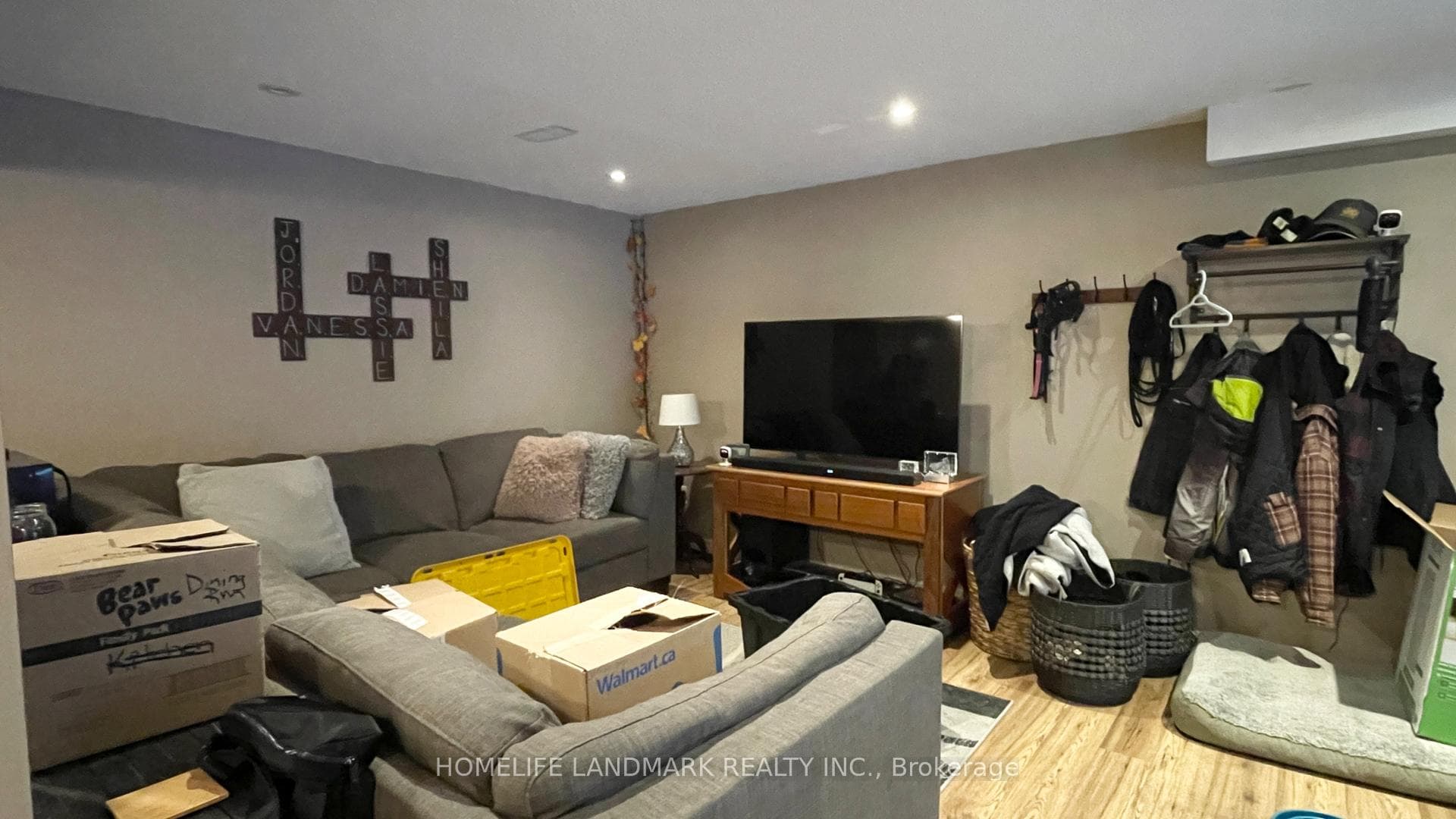 10 Summerset Drive Unit Lower photo 12