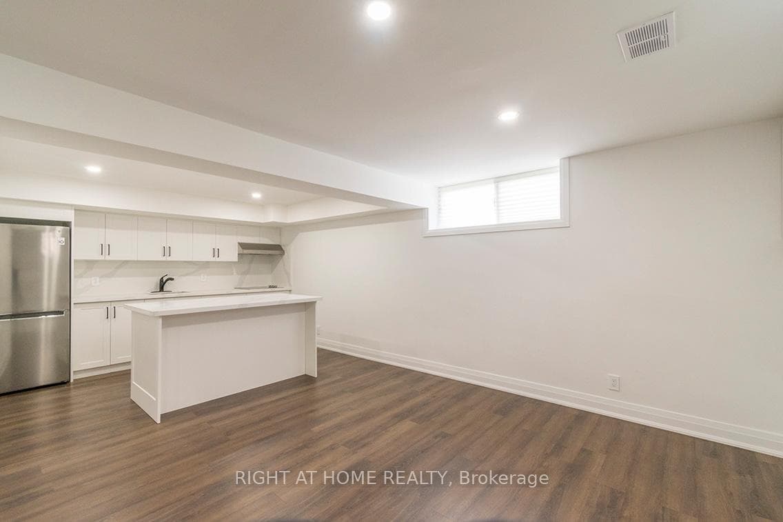 186 Driscoll Road Unit Bsmt photo 5