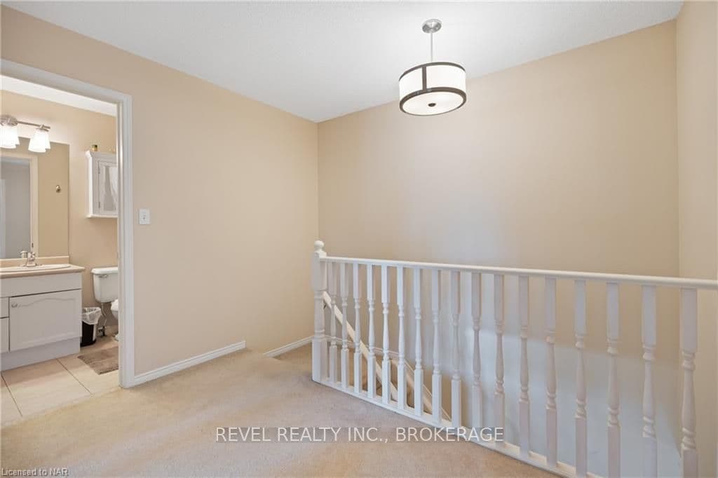 137 MARTINDALE Road Unit A photo 14