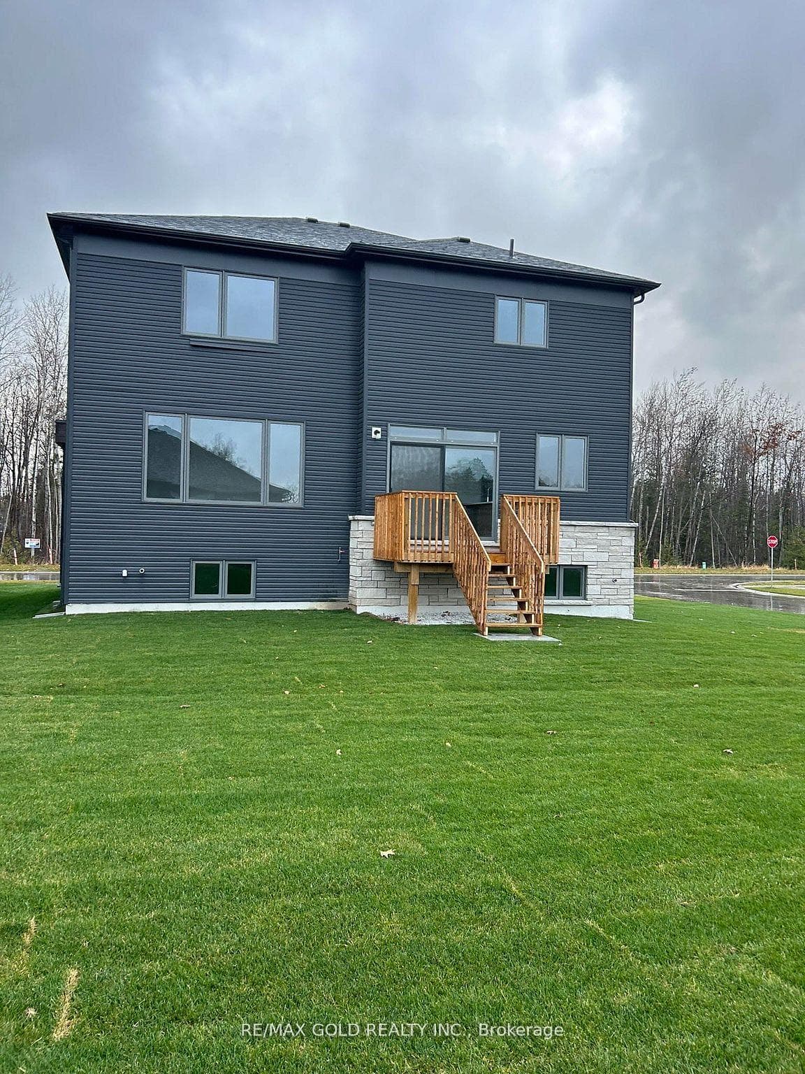 150 Mapleside Drive photo 22