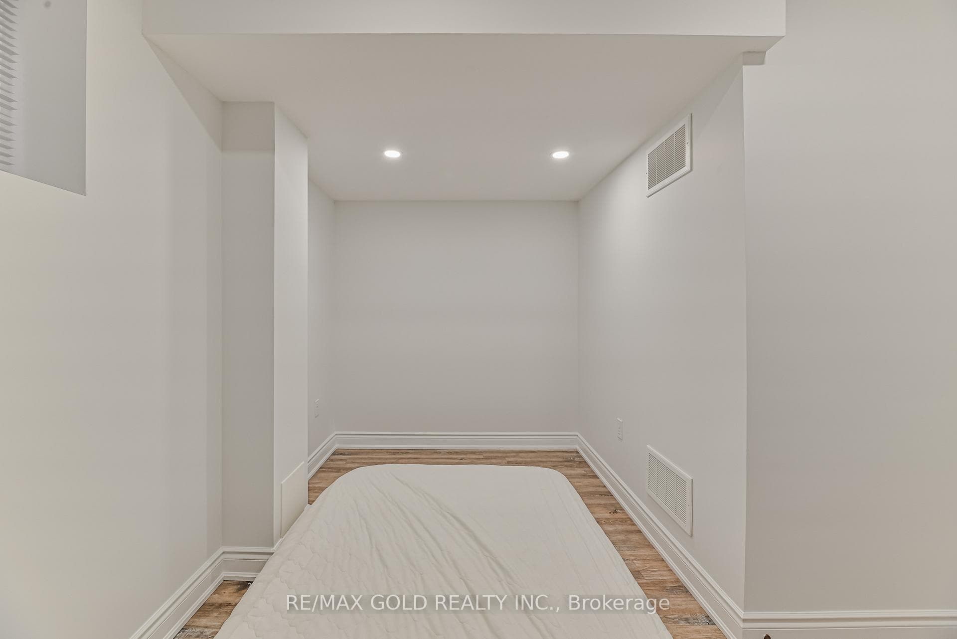 19 Locarno Street photo 31