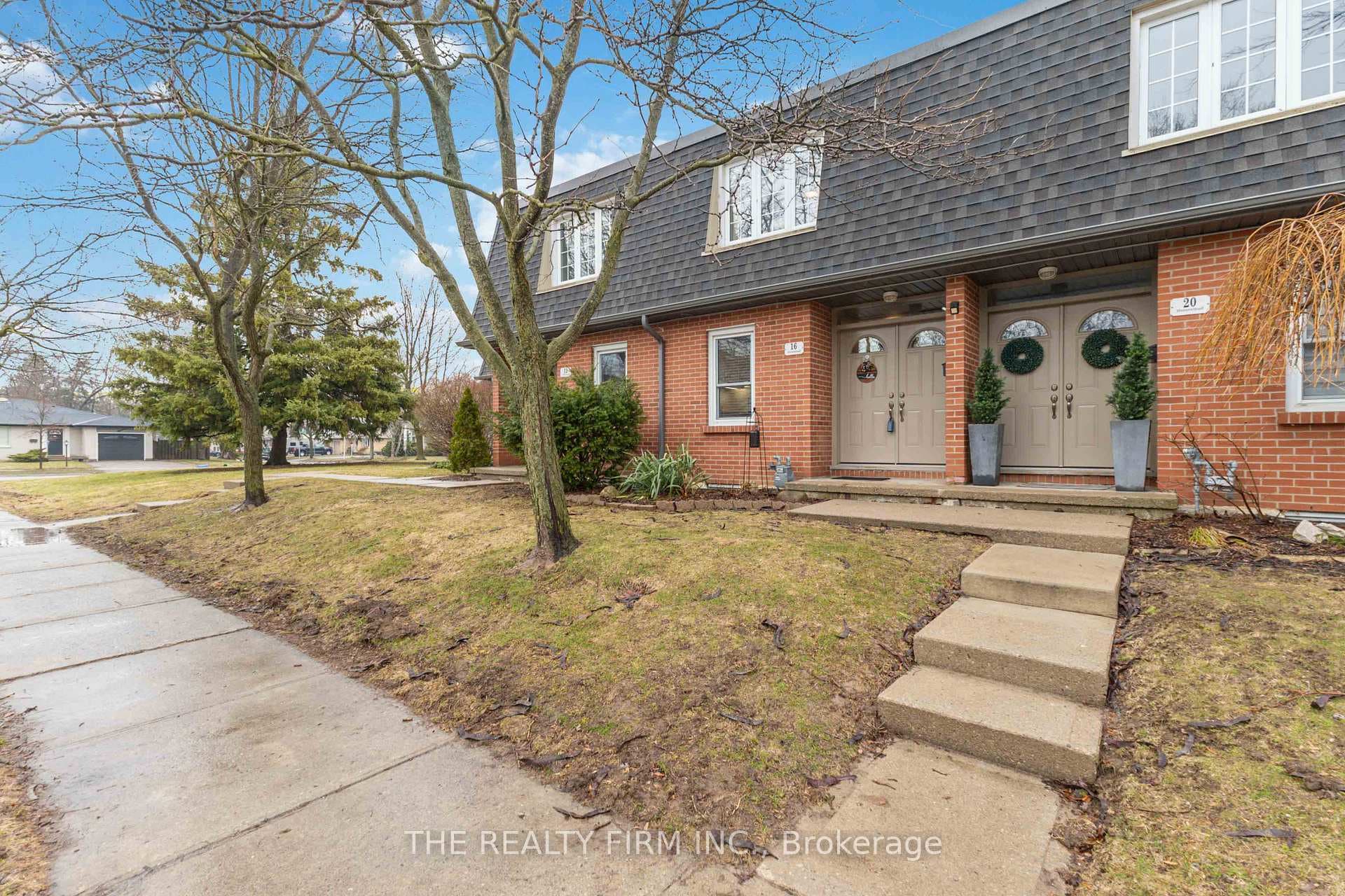 16 Homestead Crescent Unit 67 photo 3
