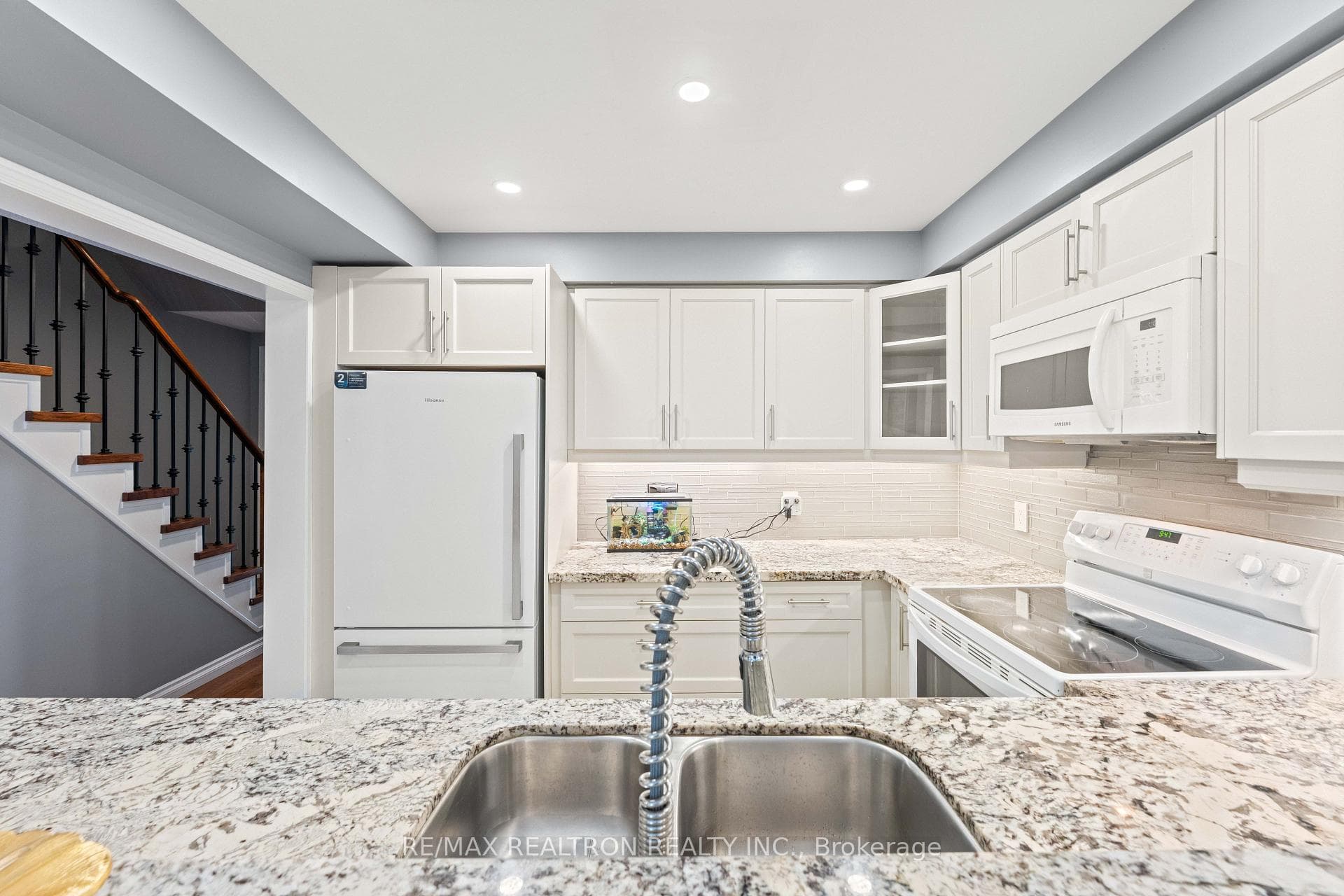 71 Ochalski Road photo 4