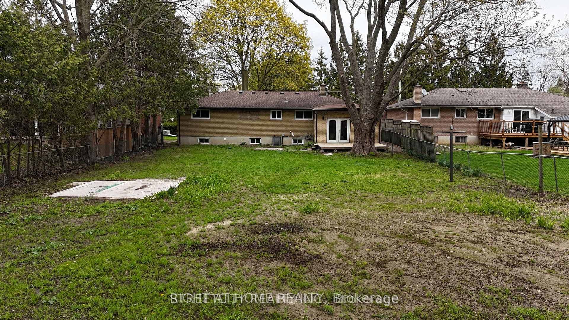 10 Vineden Drive photo 41