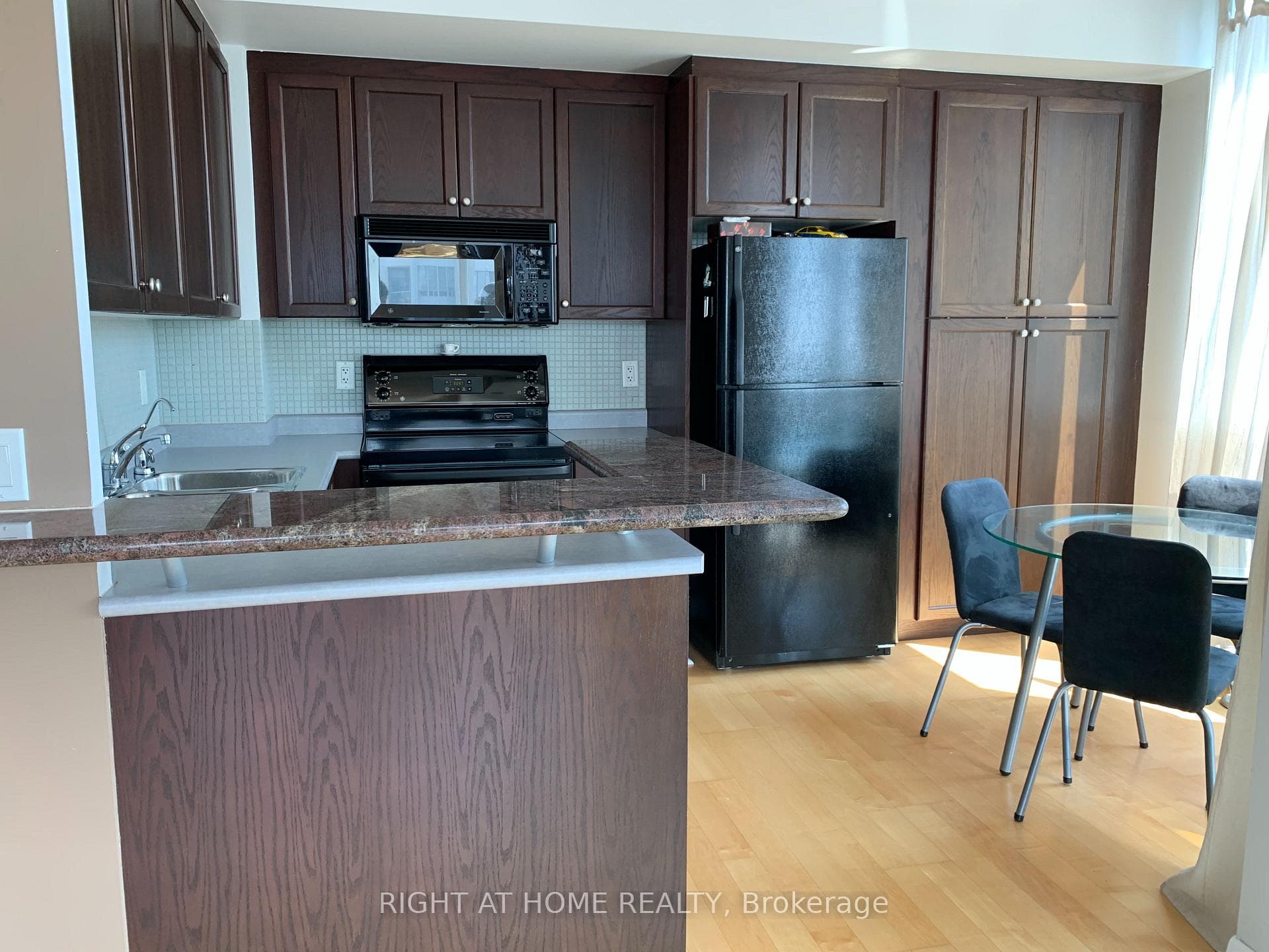 3939 Duke Of York Boulevard Unit 2907 photo 3