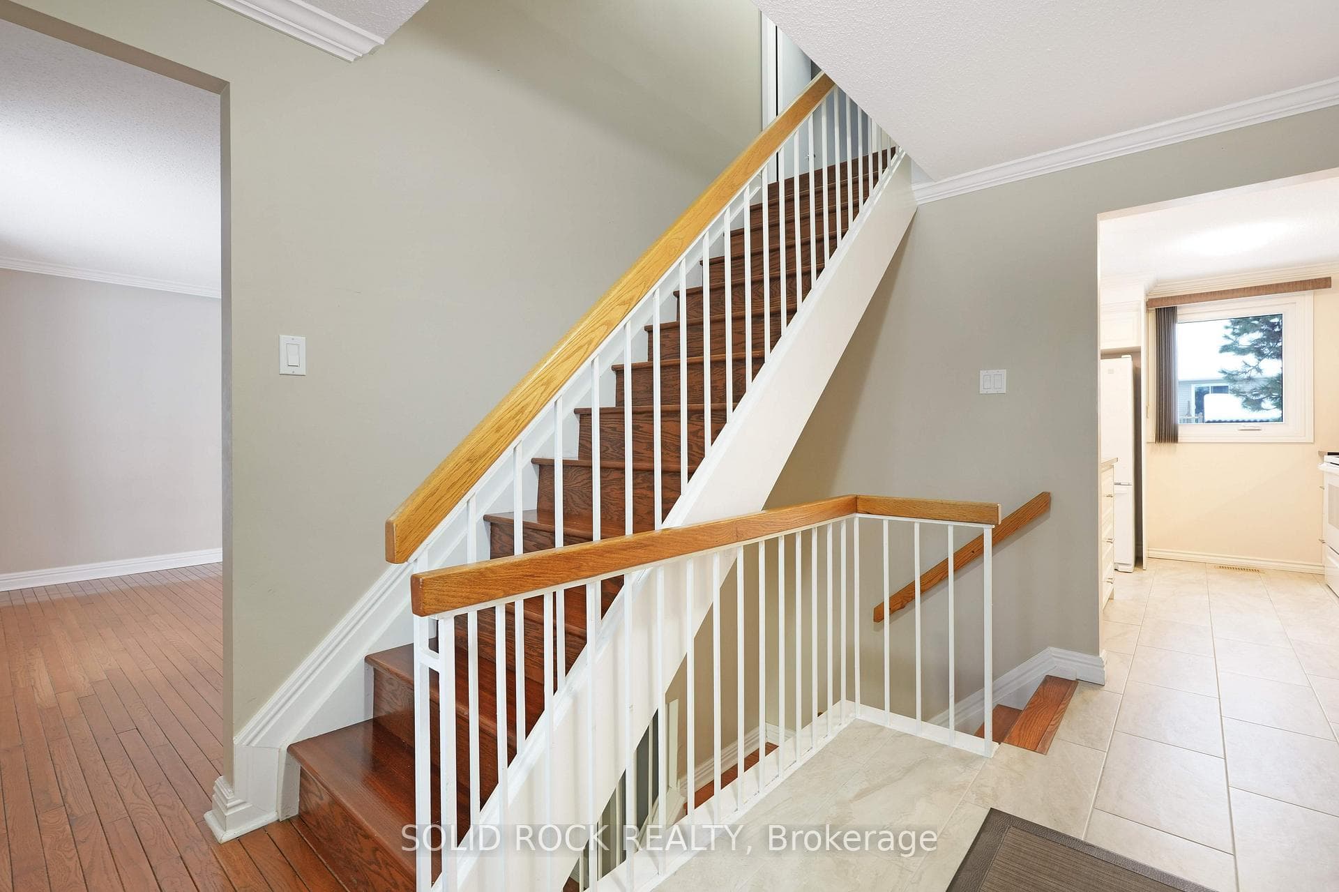 386 Vince Drive photo 7