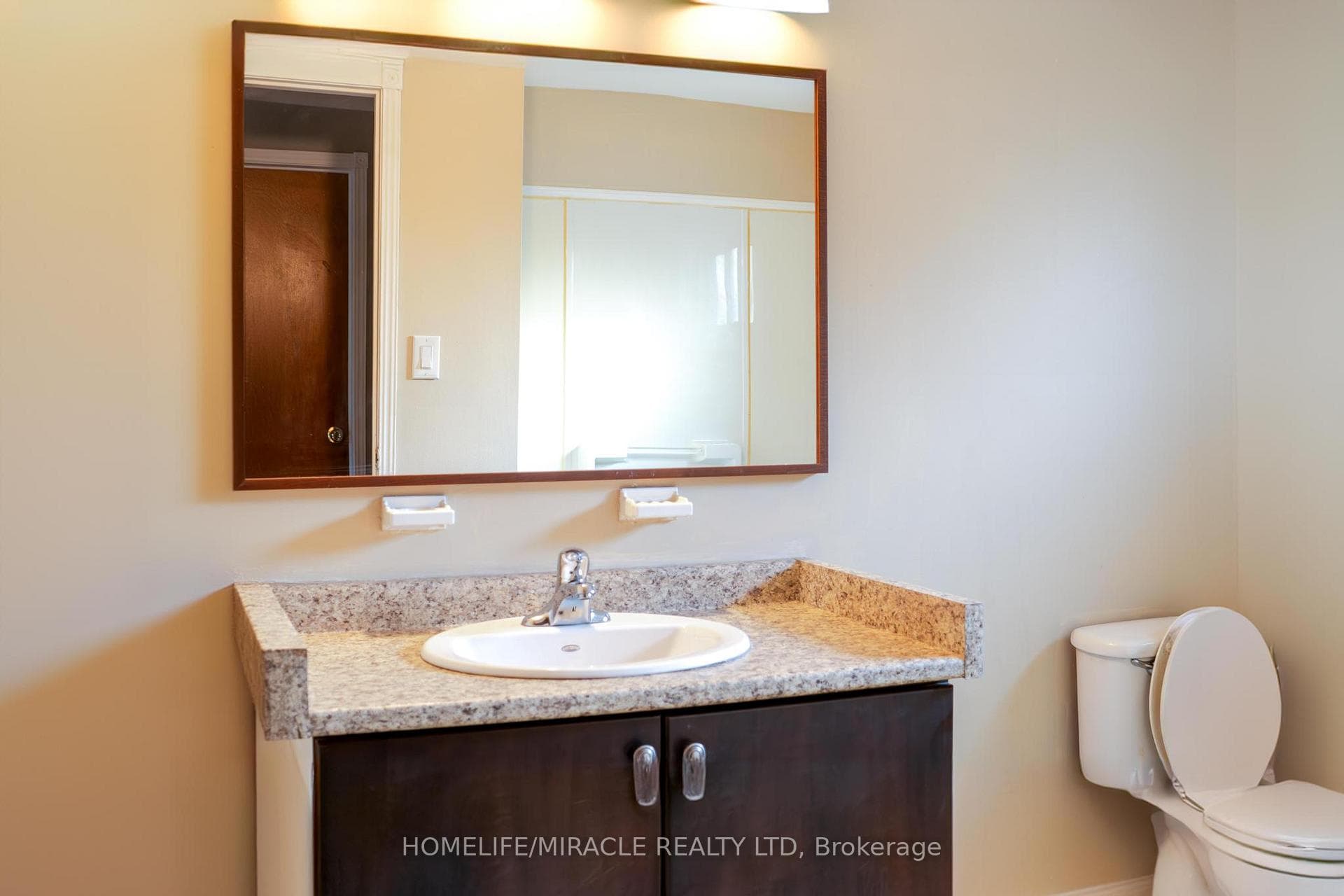 18 Greystone Crescent photo 17
